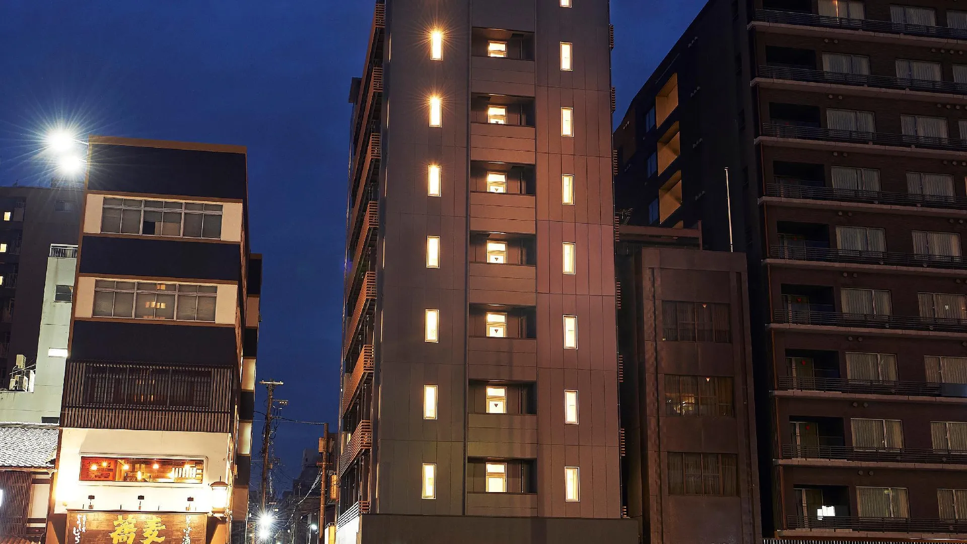 교토 더 포켓 호텔 교토-카라수마고조 - 프라이빗 룸 3성급 호텔 스위트룸