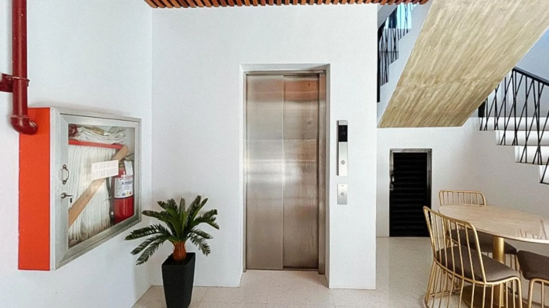 세부 루딜스 플레이스 호텔 앤 도미토리 5성급 호텔 레스토랑