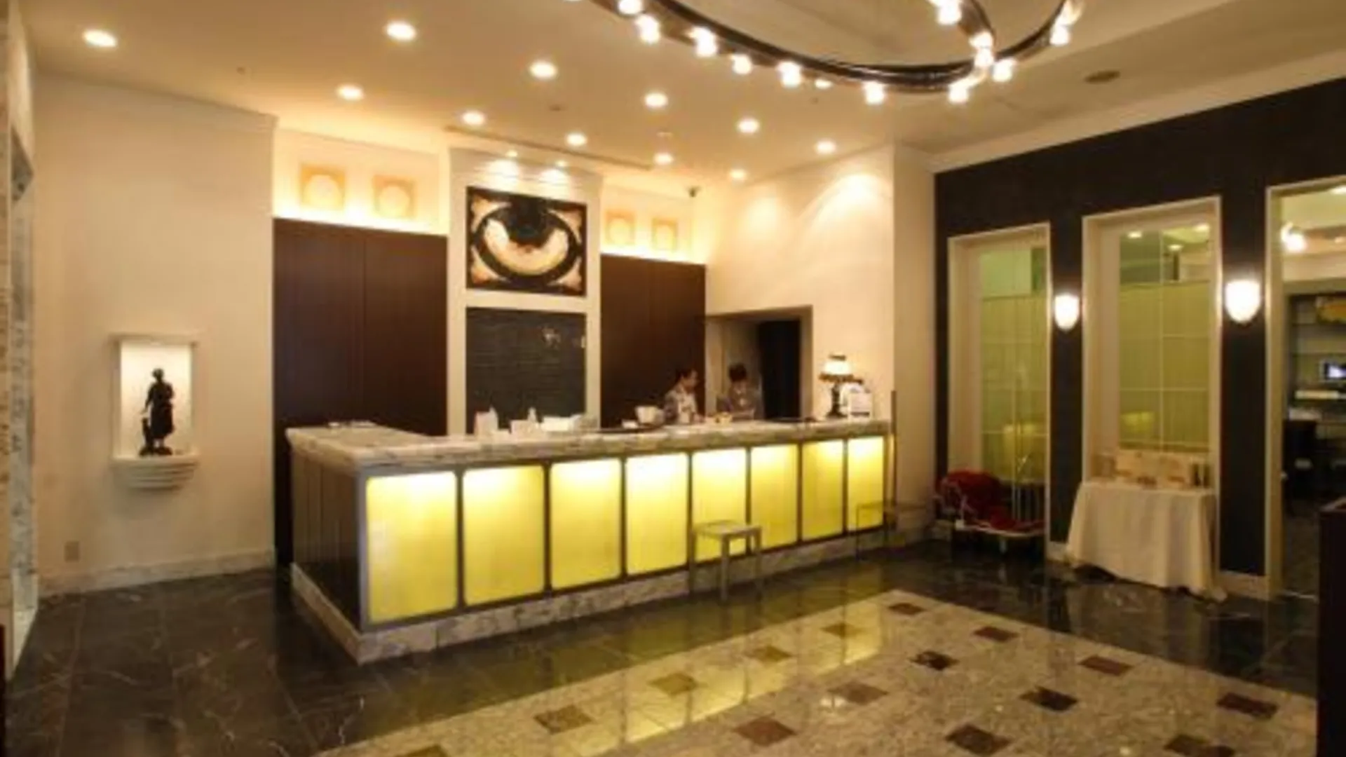 후쿠오카 호텔 몬토레 라 스루 후쿠오카 4성급 호텔 로비