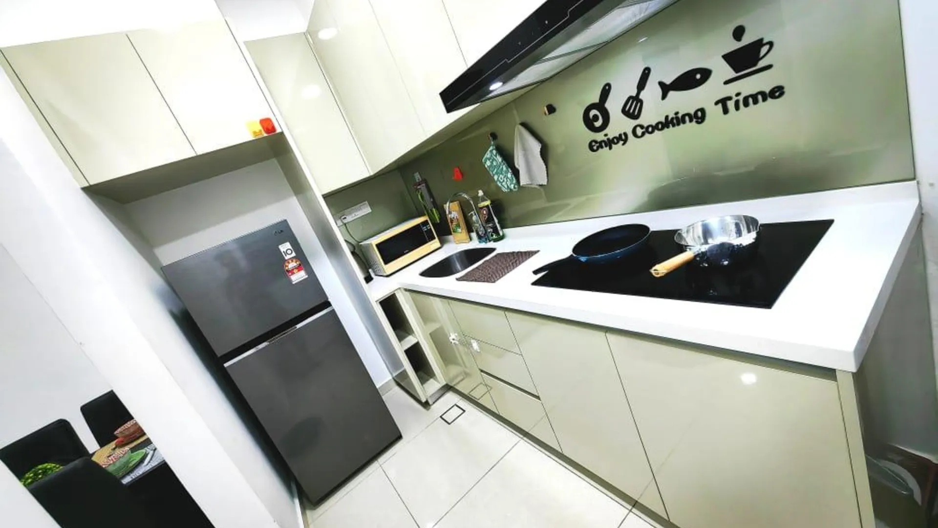 조호바루 / 조호르바루 탐포이의 아파트먼트 (900m², 침실 3개, 프라이빗 욕실 2개) 4성급 싱글룸 부대시설