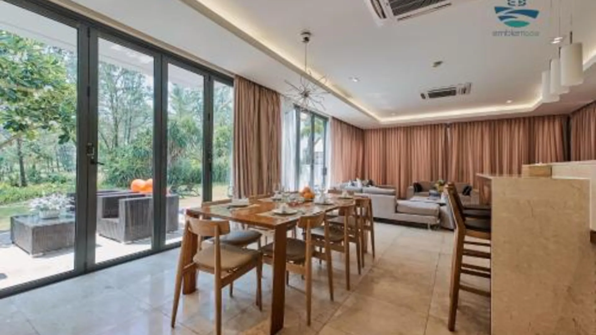 다낭 Emblem Sea 4 Bedroom Villas 4성급 싱글룸 수영장