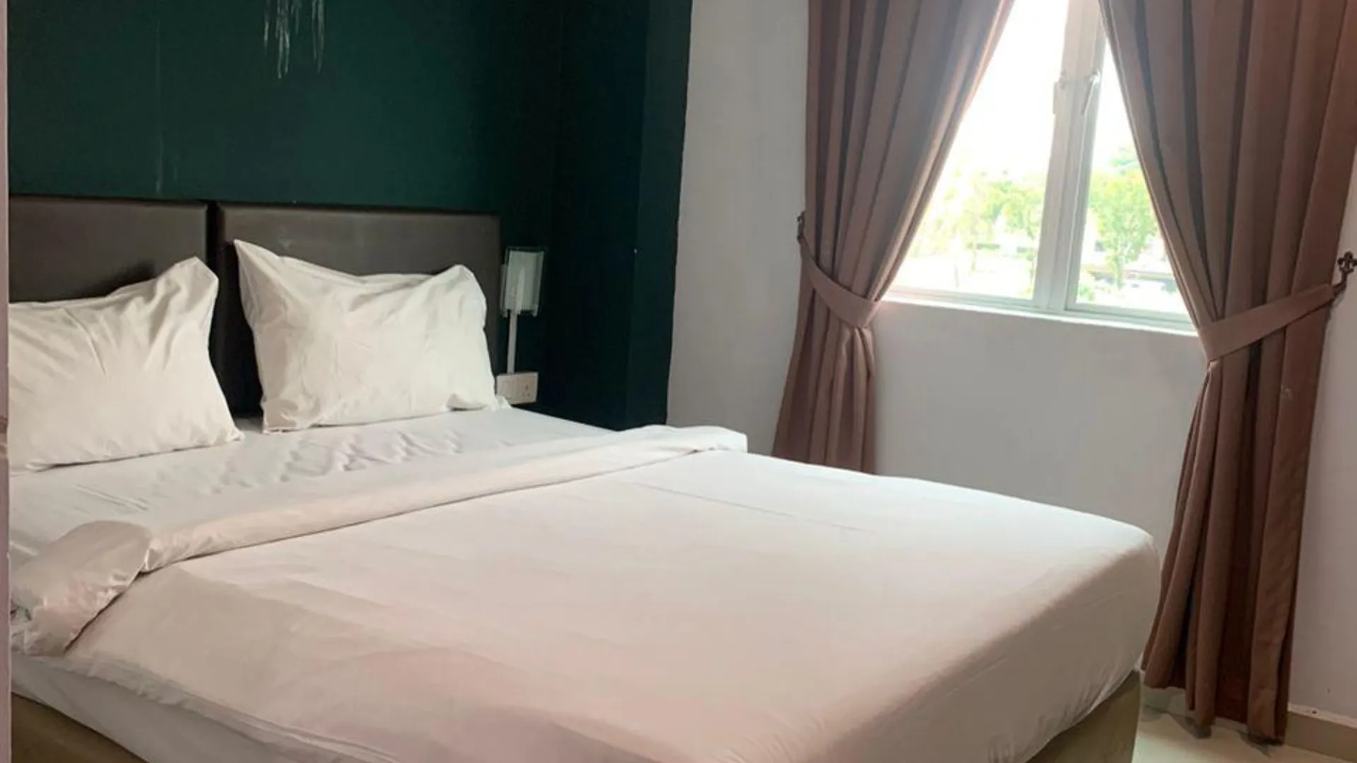 바투 파핫 룸 V 앳 잘란 메갓 매니지드 바이 SECOM 3성급 호텔 스위트룸