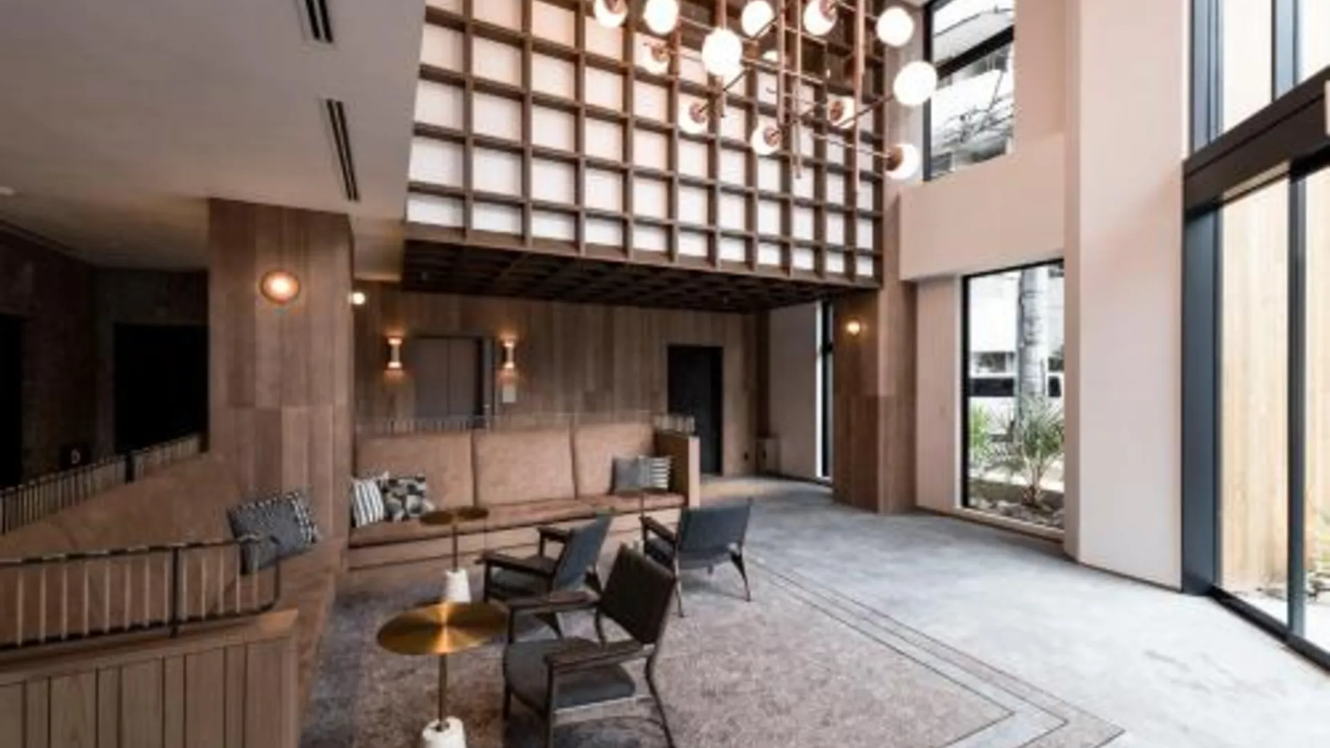 오사카 CINQS Hotel  3성급 호텔 로비