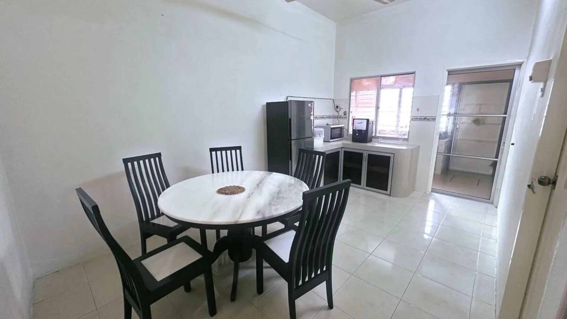 이포 쿠알라 캉사르 타운의 프라이빗 하우스 (m², 침실 5개, 프라이빗 욕실 4개) 1성급 싱글룸 로비