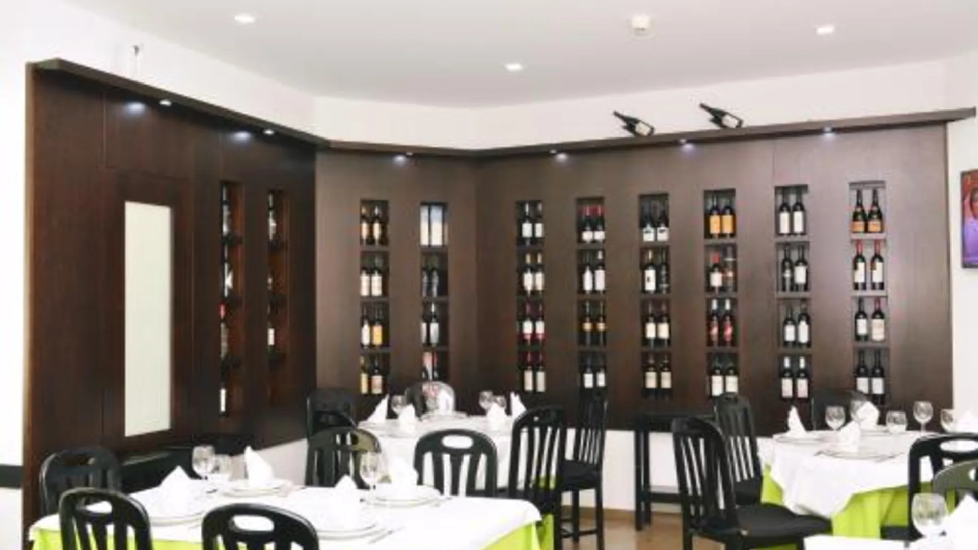 차베스 Ze Luis 4성급 호텔 레스토랑