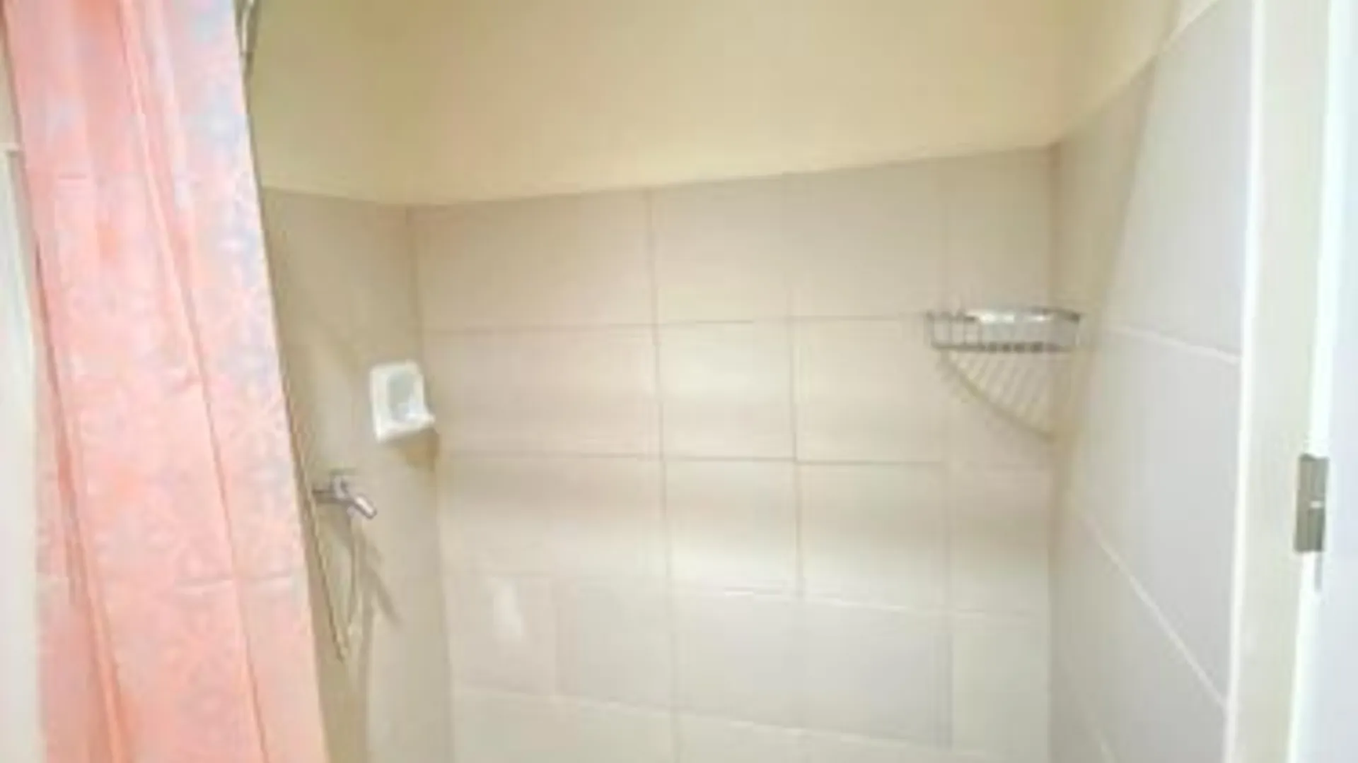 세부 Sunvida Condo across SM City Cebu w/ WIFI and View 3성급 싱글룸 스위트룸