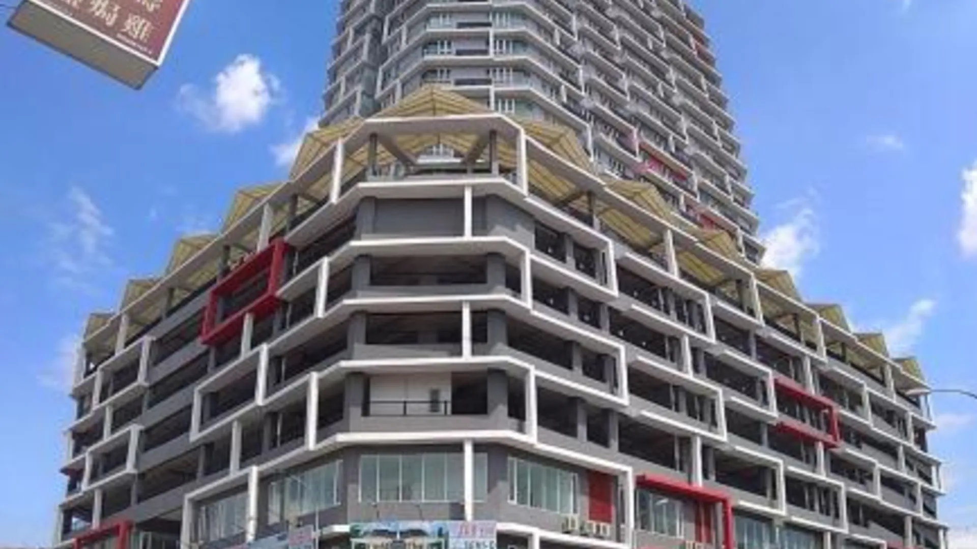 이포 캄풍 자와의 아파트먼트 (1000m², 침실 2개, 프라이빗 욕실 2개) 4성급 게스트하우스 전망