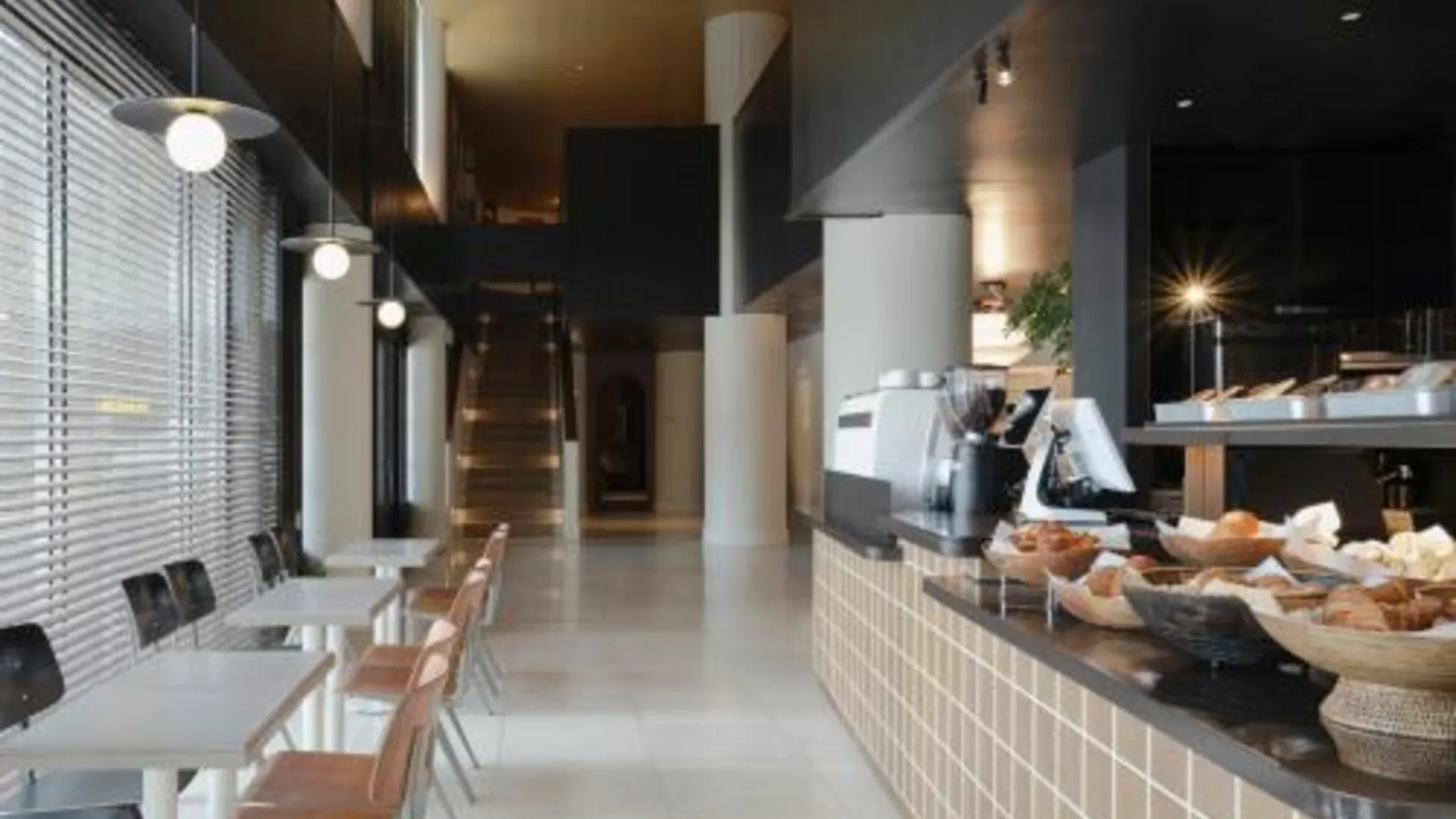 서울 아미드 호텔 서울 4성급 호텔 로비