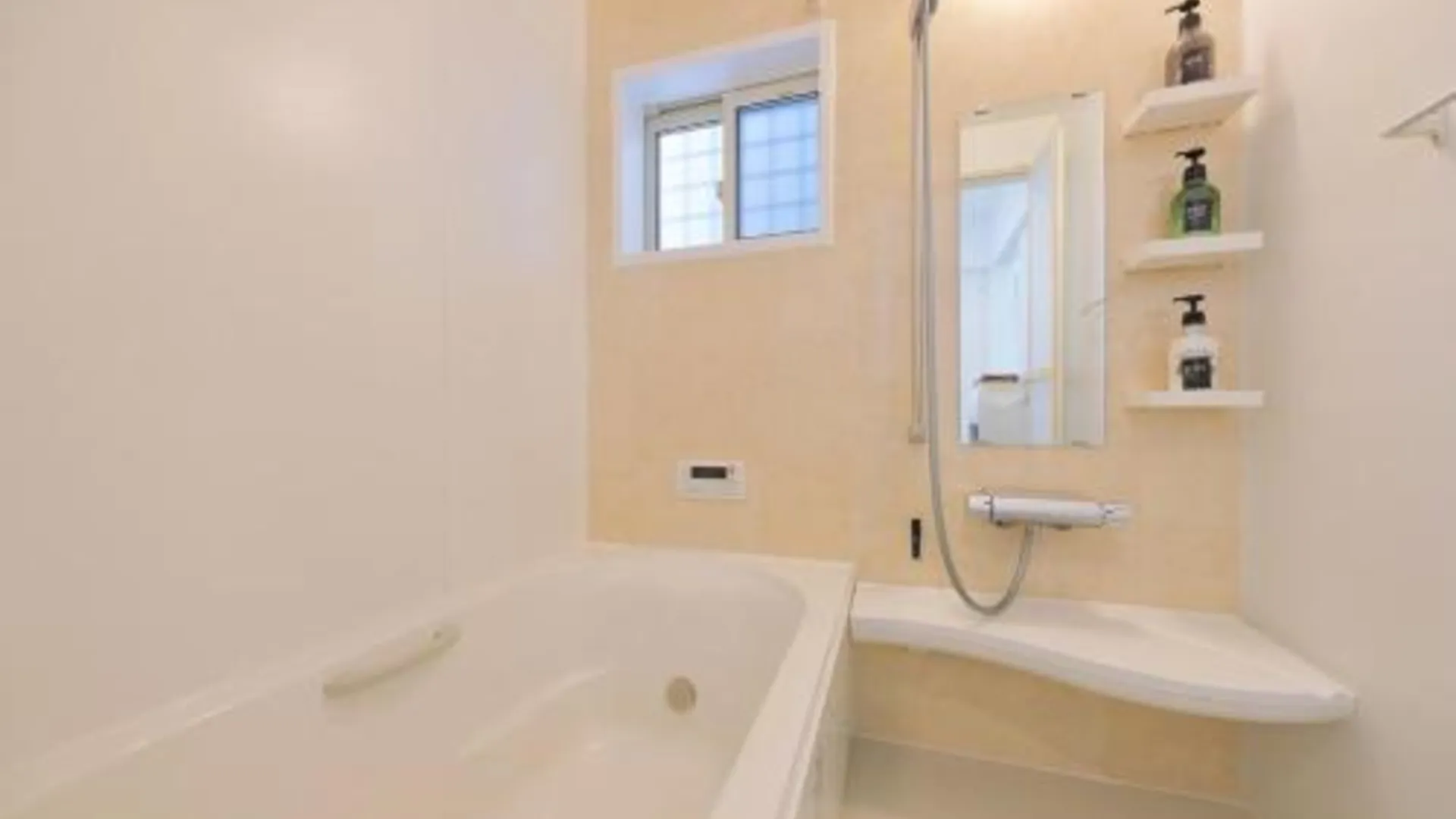 오사카 新築 一軒家貸切 関西国際空港から直通 難波 梅田直通 好立地 2성급 싱글룸 외관