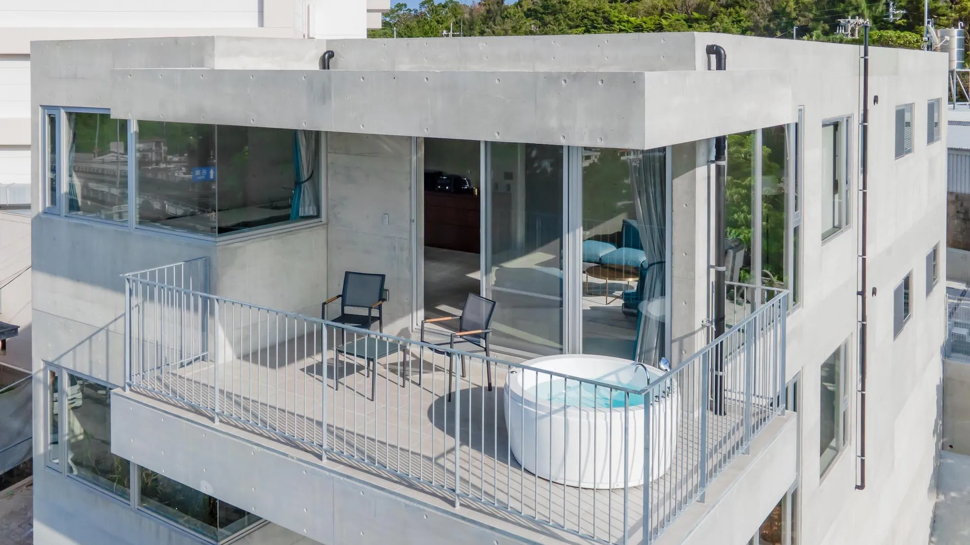 오키나와 본섬 온나의 프라이빗 하우스 (146m², 침실 4개, 프라이빗 욕실 2개) 5성급 호텔 레스토랑