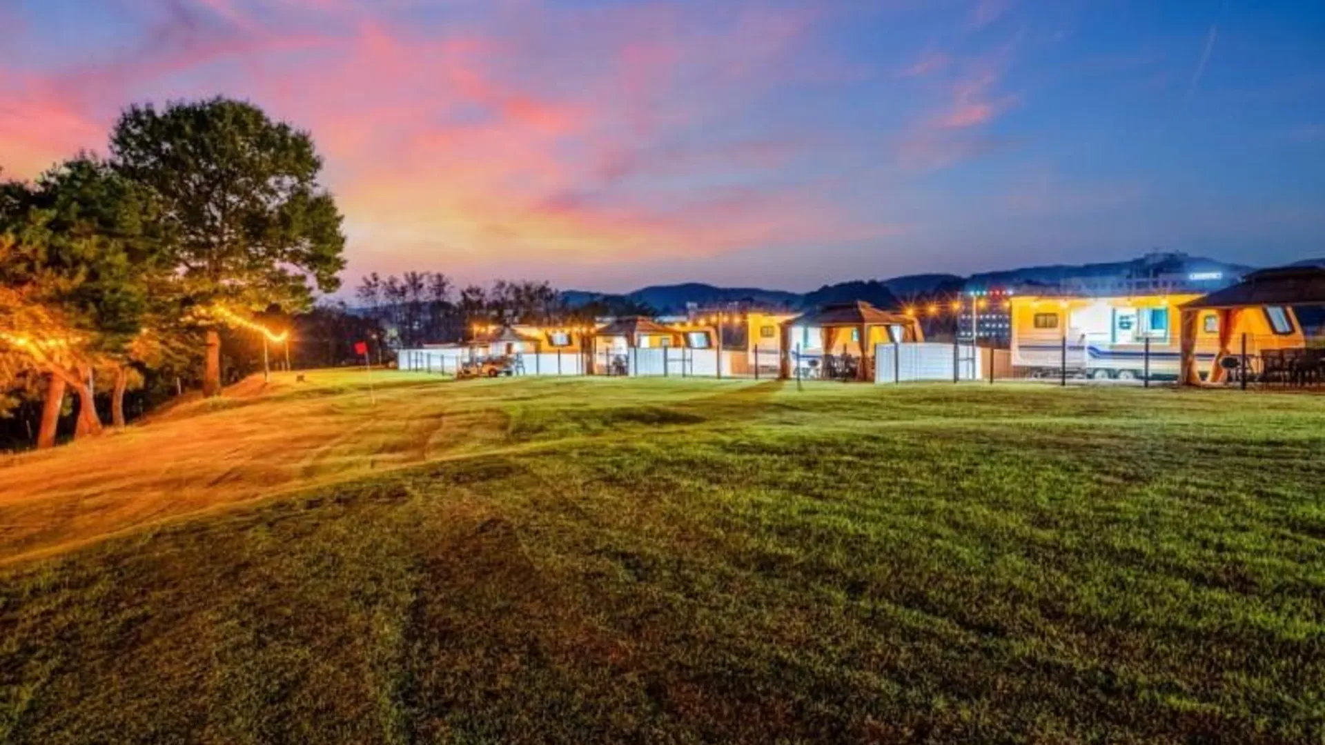 청원 청주 초정힐링캠핑장 2성급 게스트하우스 전망