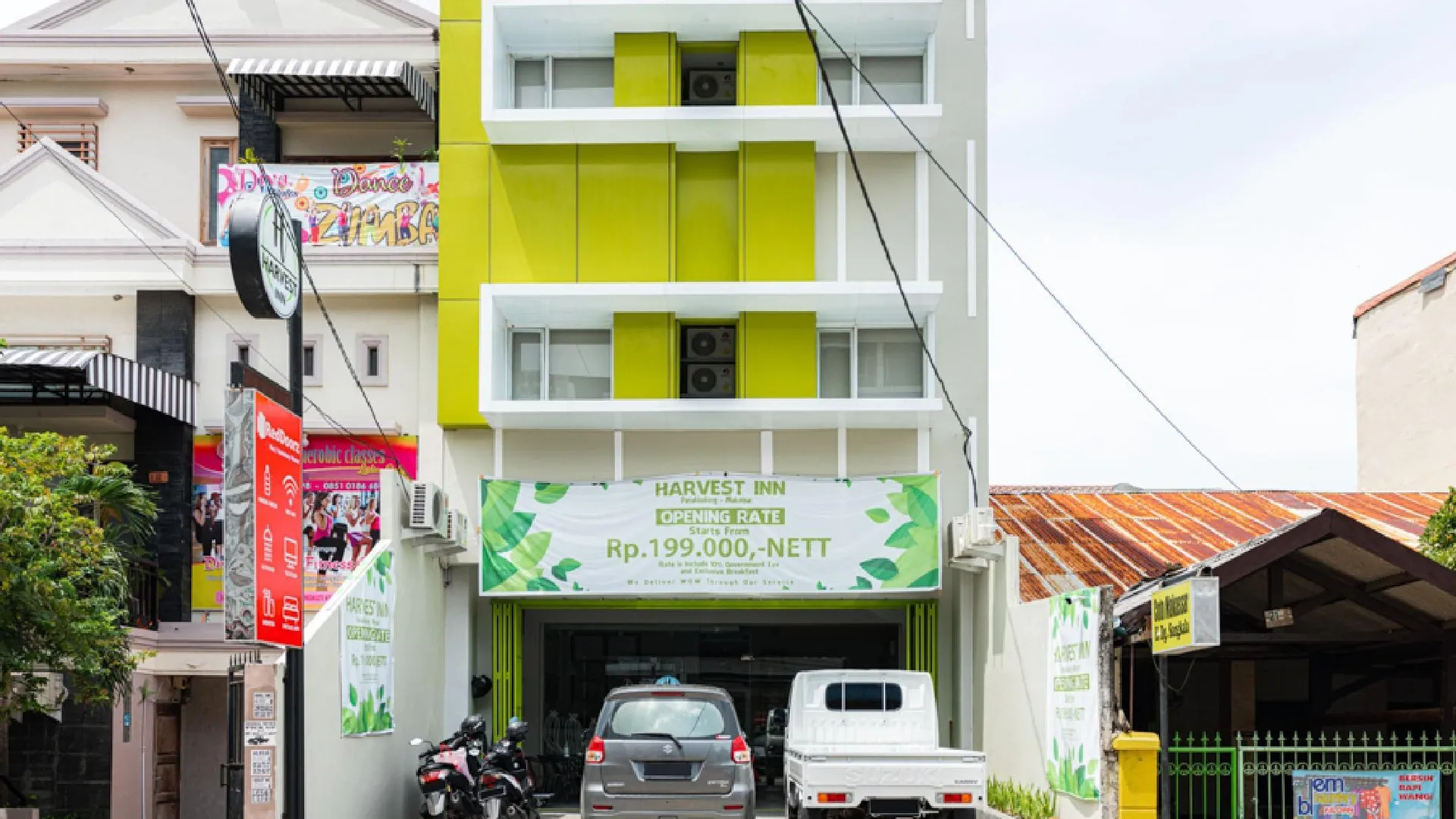 마카사르 레드도어즈 플러스 앳 하베스트 인 파나쿠캉 3성급 호텔 객실