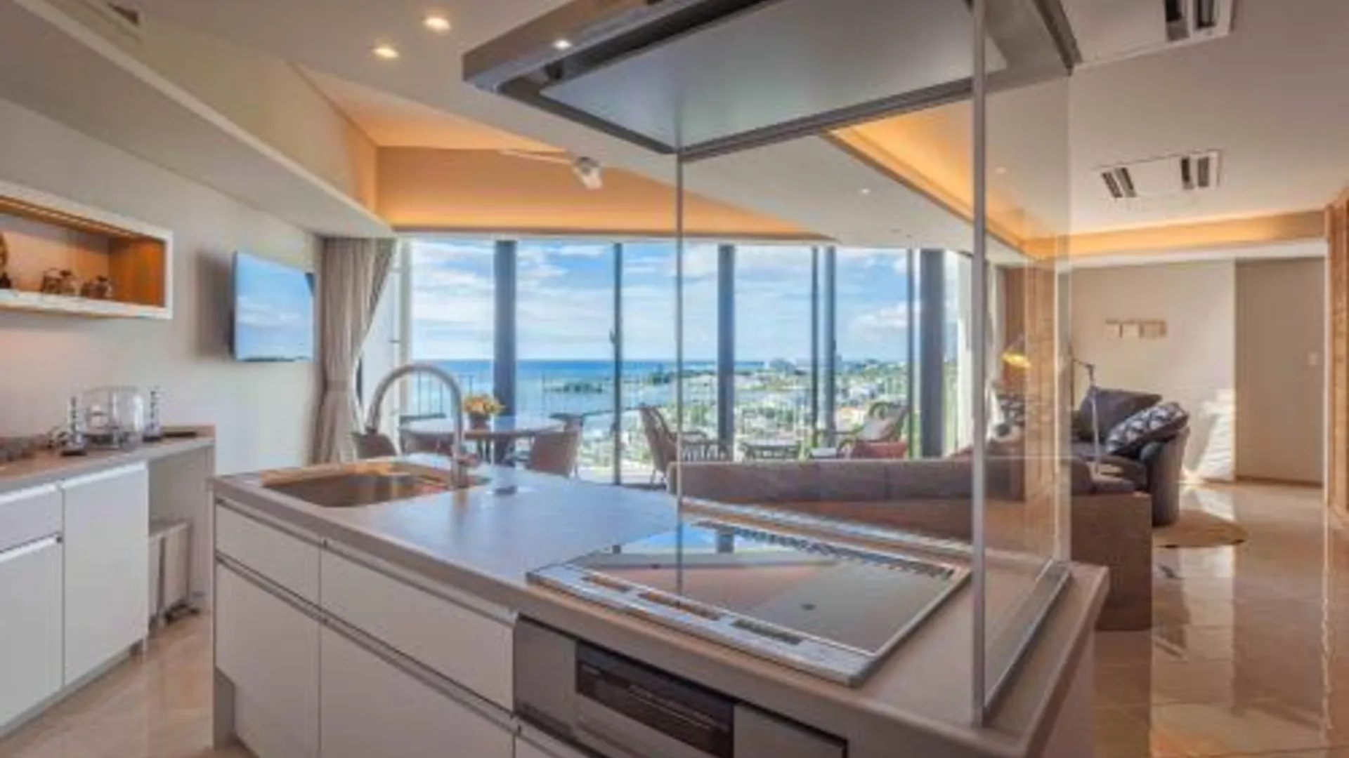 오키나와 본섬 온나 오션뷰 스위트 5성급 호텔 로비