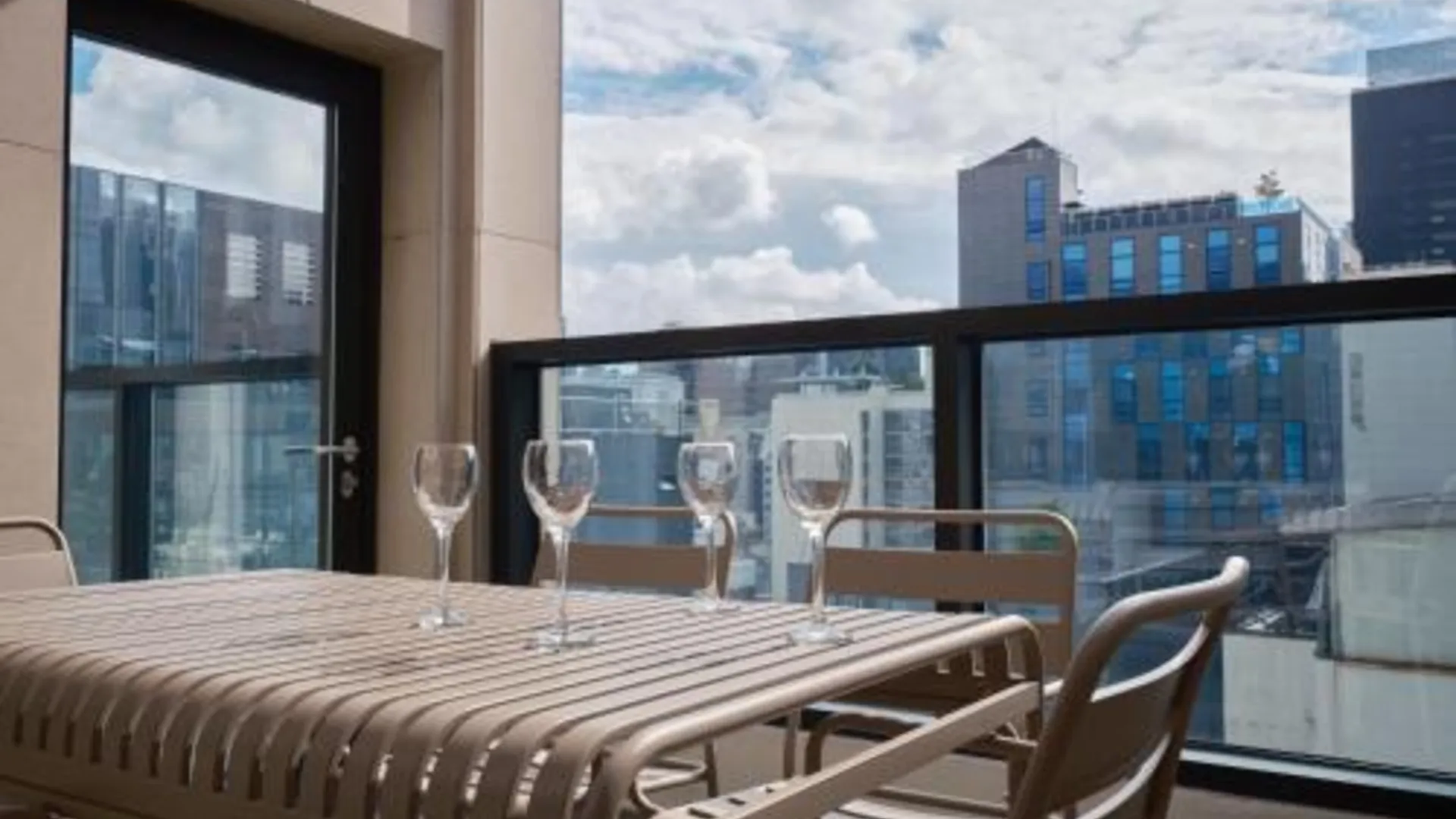 서울 UH 플랫 시그니처 강남 3성급 호텔 수영장