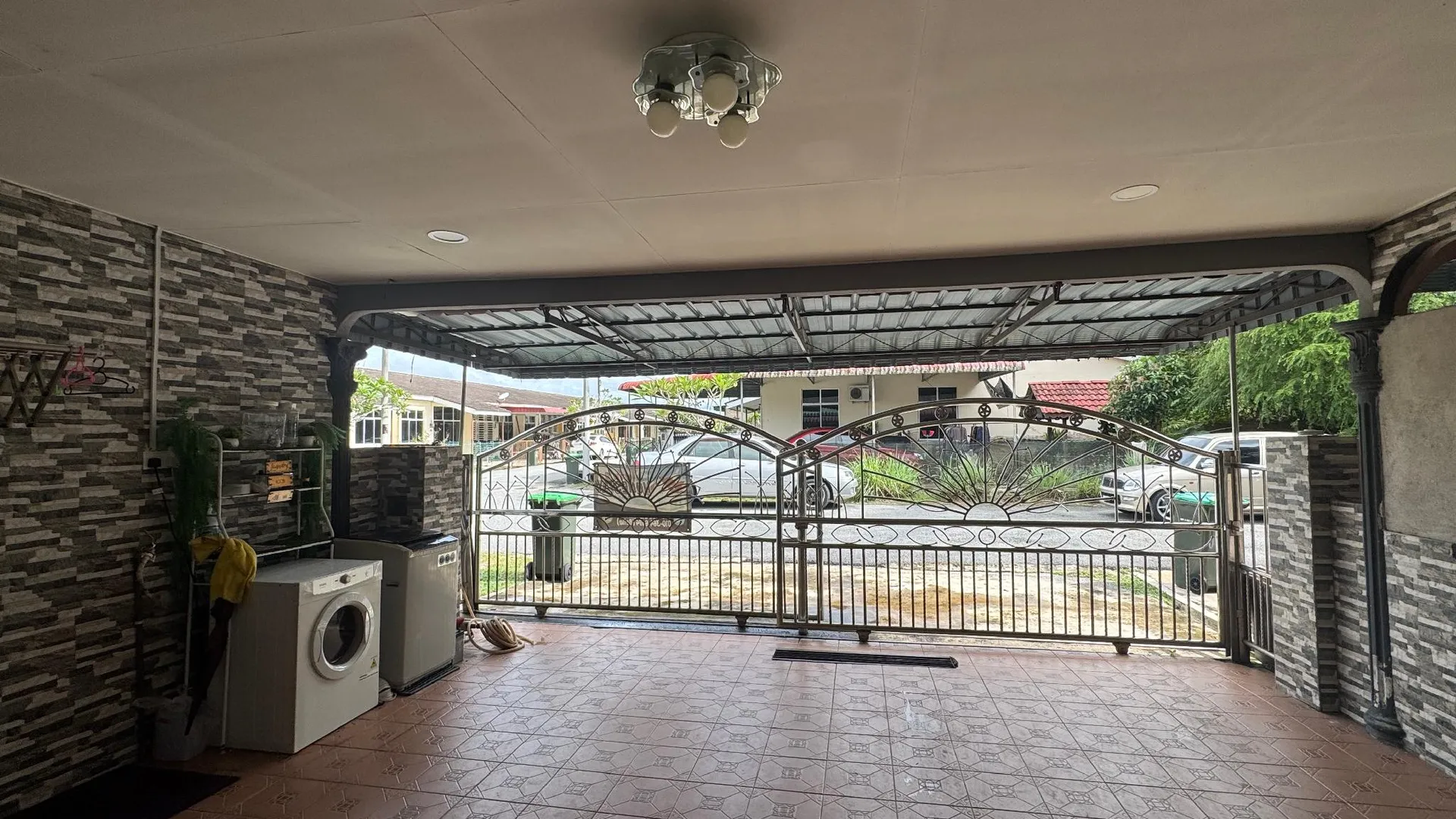 쿠알라 네랑 쿠알라 네랑의  (m², 침실 2개, 프라이빗 욕실 1개) 3성급 게스트하우스 부대시설