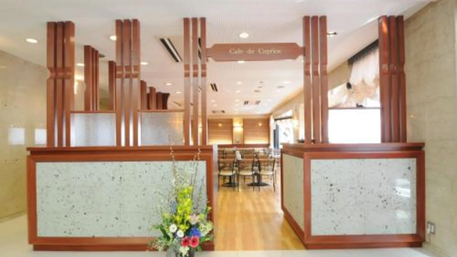 오사카 호텔 신 오사카 2성급 호텔 외관