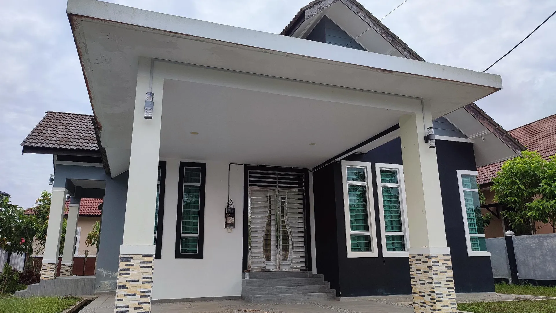 란타우 판장 캄풍 바캇 훌루의 방갈로 (550m², 침실 3개, 프라이빗 욕실 2개) 4성급 게스트하우스 객실