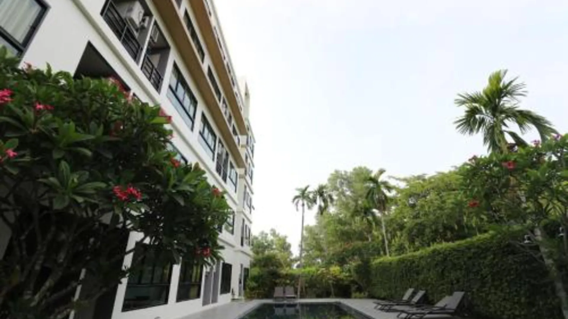 푸켓 S4 나이 양 비치 - 니어 푸켓 에어포트 4성급 호텔 로비