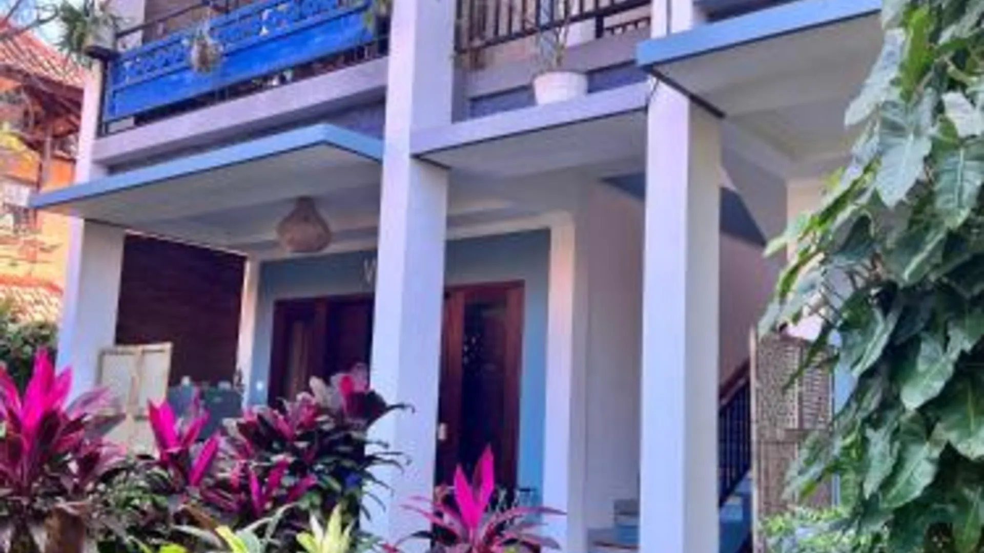 발리 Varmana Ubud - The Blue House 3성급 호텔 외관