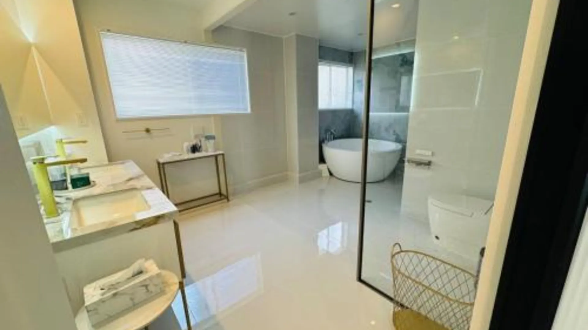 후쿠오카 Luxury Hills 1500ｍ2超絶景パティオ サウナ BBQ 駐車場4台 プール ペット 空港そば 5성급 싱글룸 스위트룸