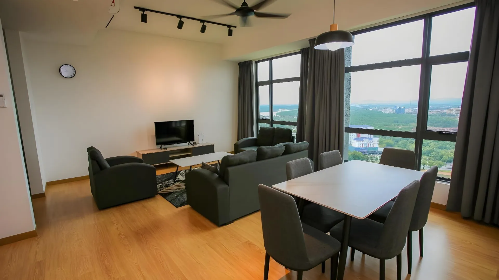 쿠안탄 테루크 쳄페타크의 아파트먼트 (800m², 침실 2개, 프라이빗 욕실 2개) 5성급 싱글룸 객실