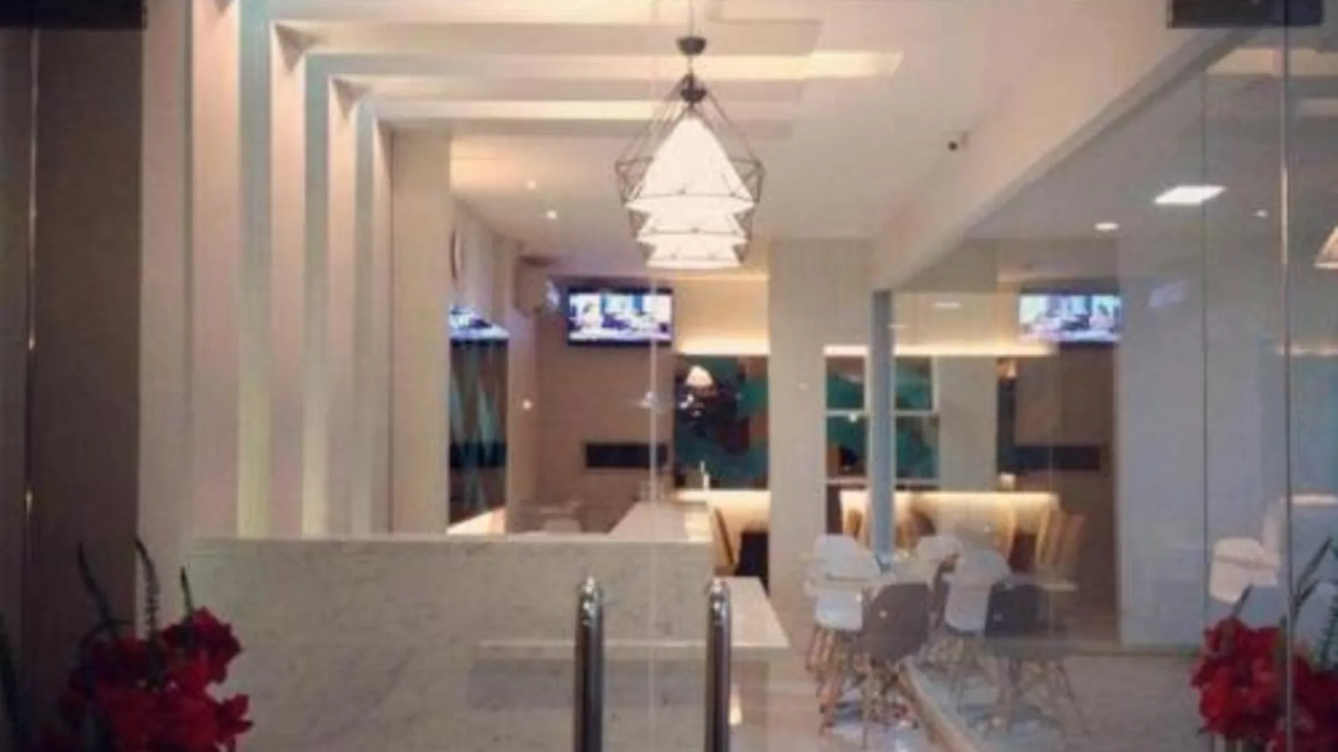 마카사르 마카사르 비치 인 2성급 호텔 레스토랑