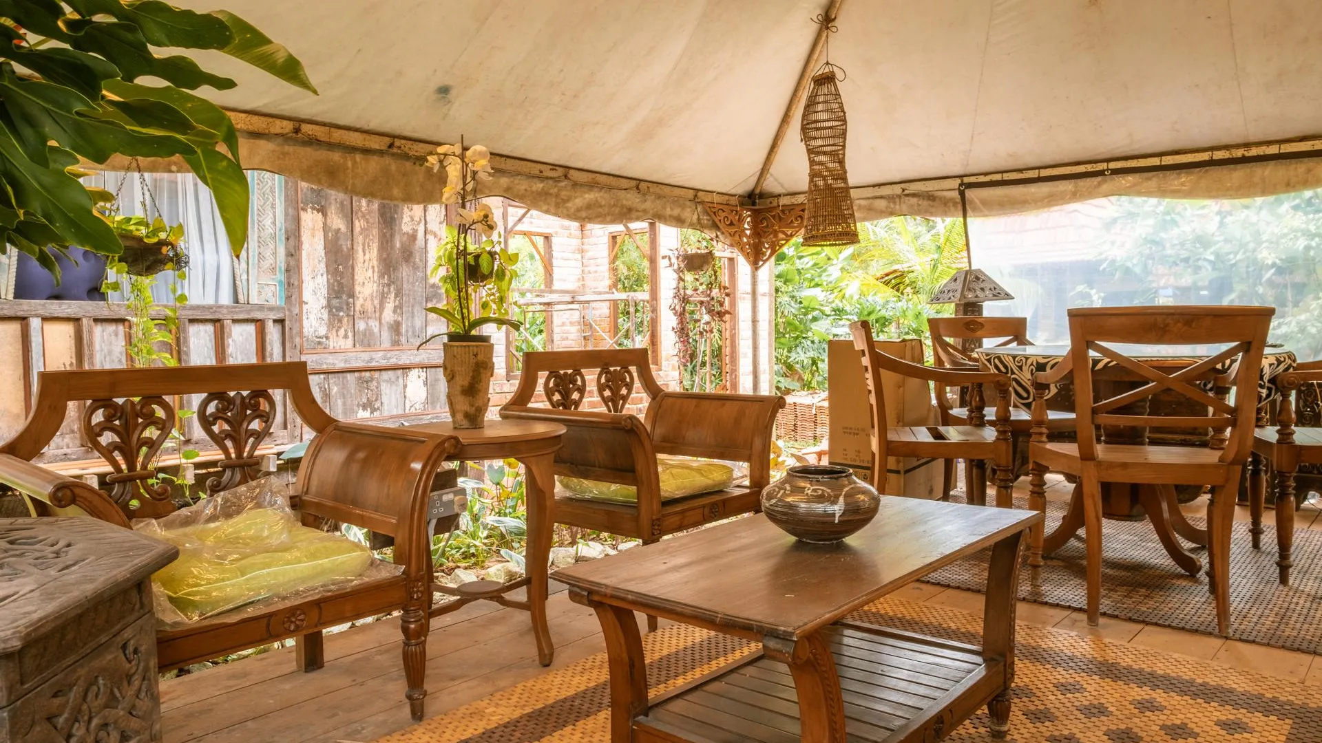 코타 팅기 Gunungan Kampung Stay 5성급 호텔 외관