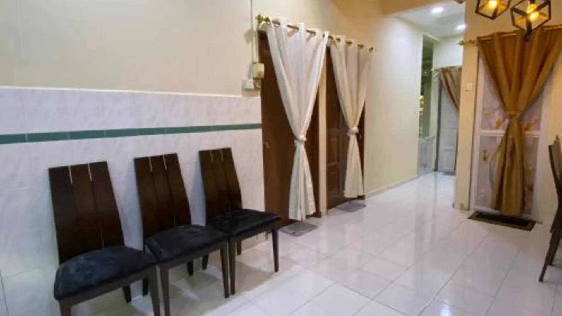 말라카 말라카 시내의 프라이빗 하우스 (m², 침실 3개, 프라이빗 욕실 1개) 2성급 게스트하우스 로비