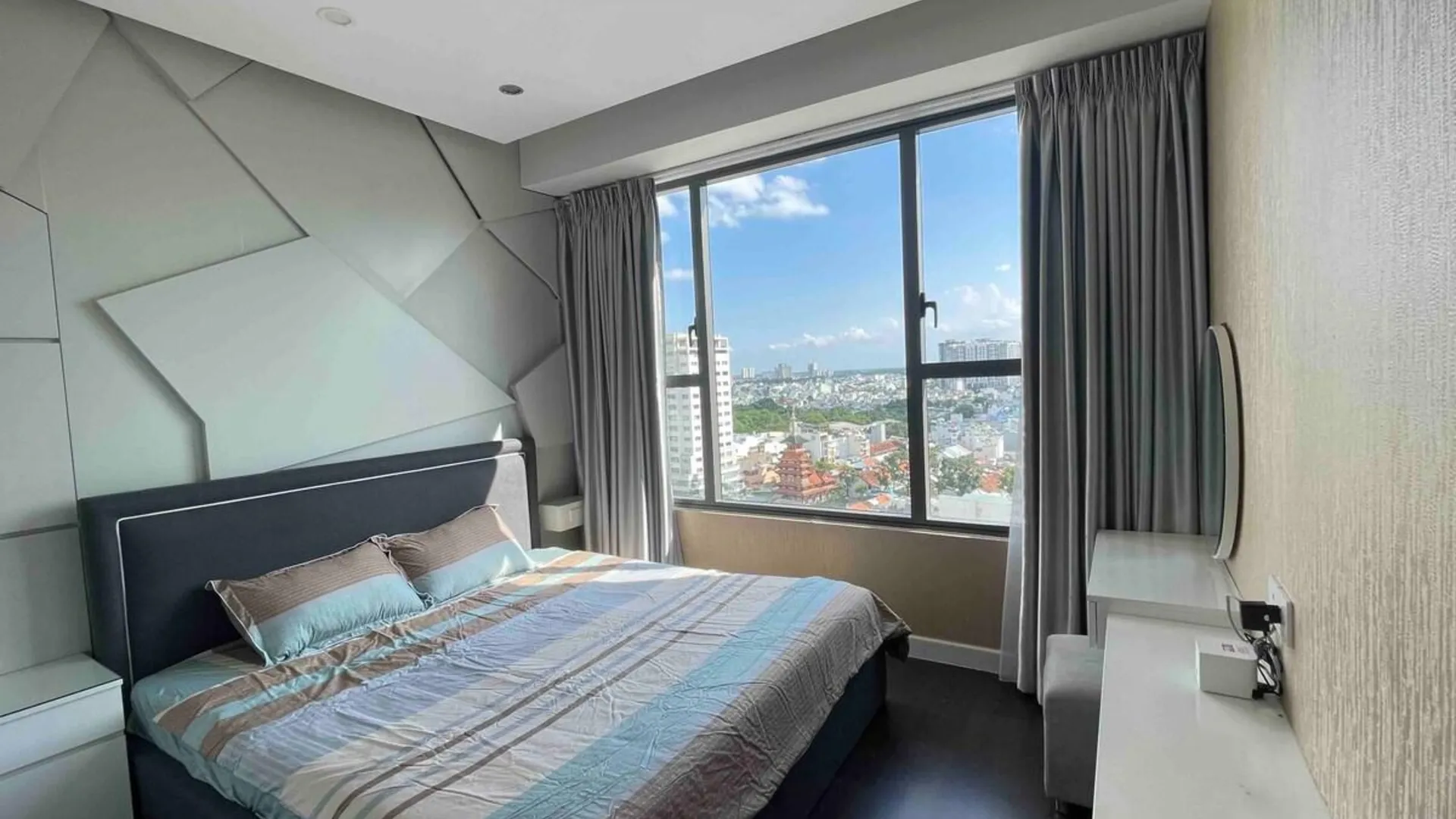 호치민 4군의 아파트먼트 (95m², 침실 3개, 프라이빗 욕실 2개) 3성급 싱글룸 스위트룸