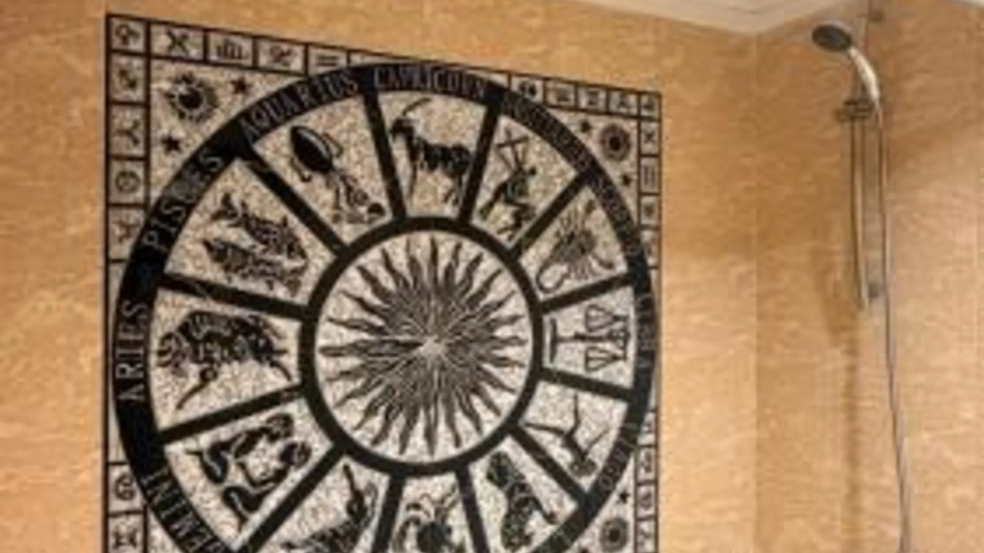 방콕 Spacious 1,2 & 3 Bedroom Serviced Apartments OMNI - Nana BTS 3성급 게스트하우스 레스토랑