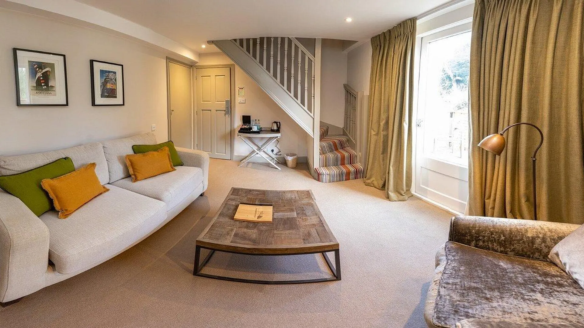 치딩폴드 The Swan Inn 4성급 호텔 전망