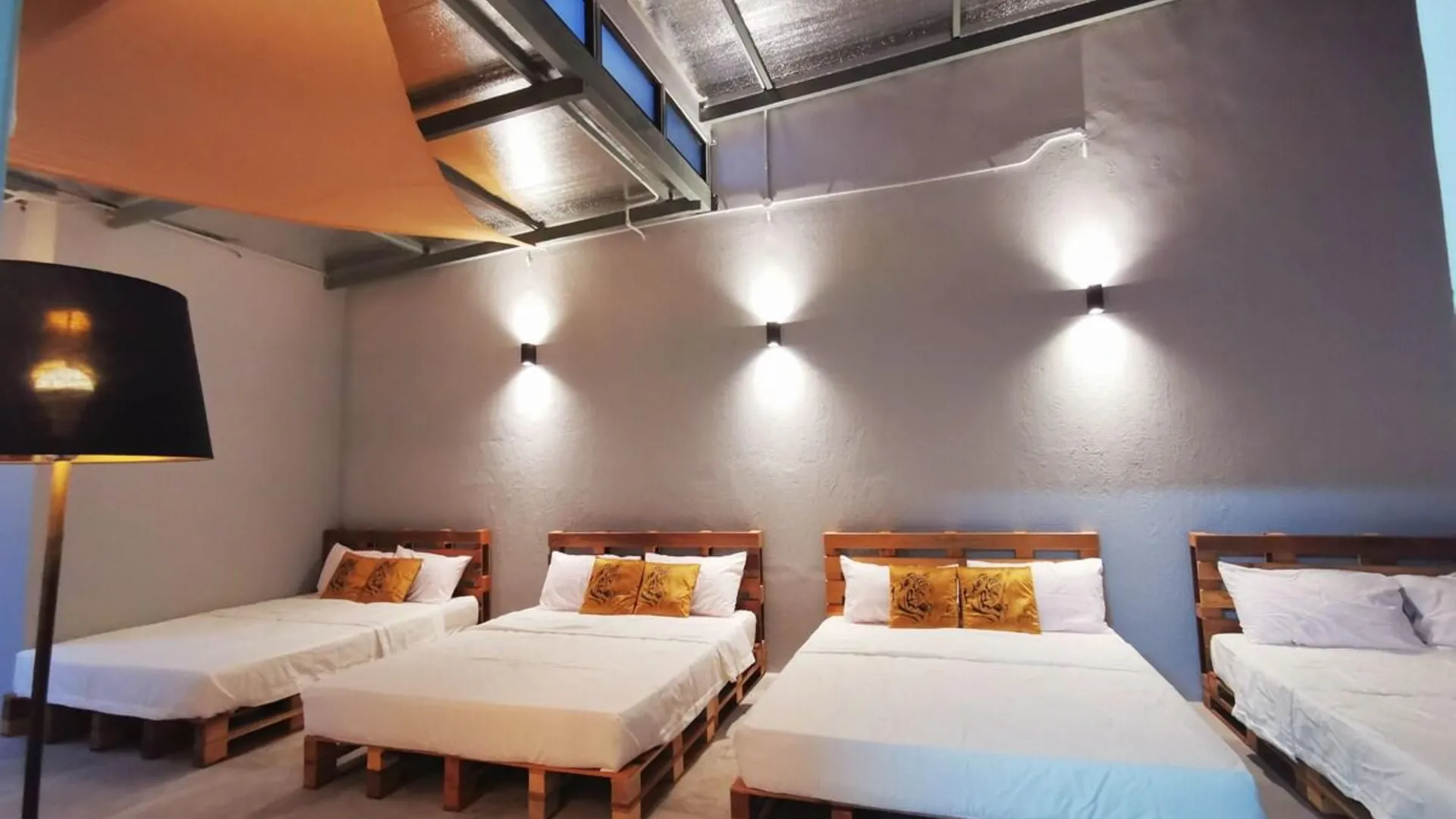 이포 캄풍 쿠차이의 프라이빗 하우스 (100m², 침실 2개, 프라이빗 욕실 2개) 3성급 싱글룸 객실