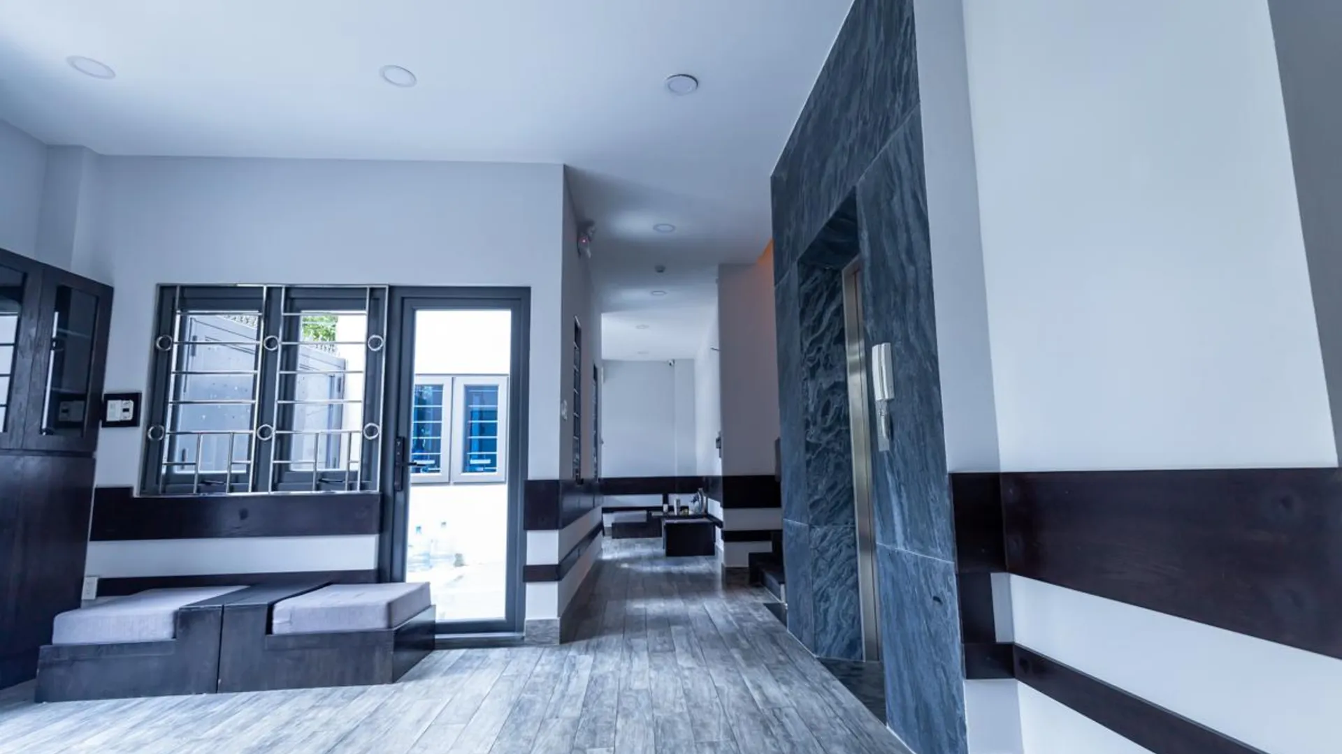 호치민 브랜드 뉴 코지 홈 앳 더 하트 오브 사이공 5성급 호텔 로비