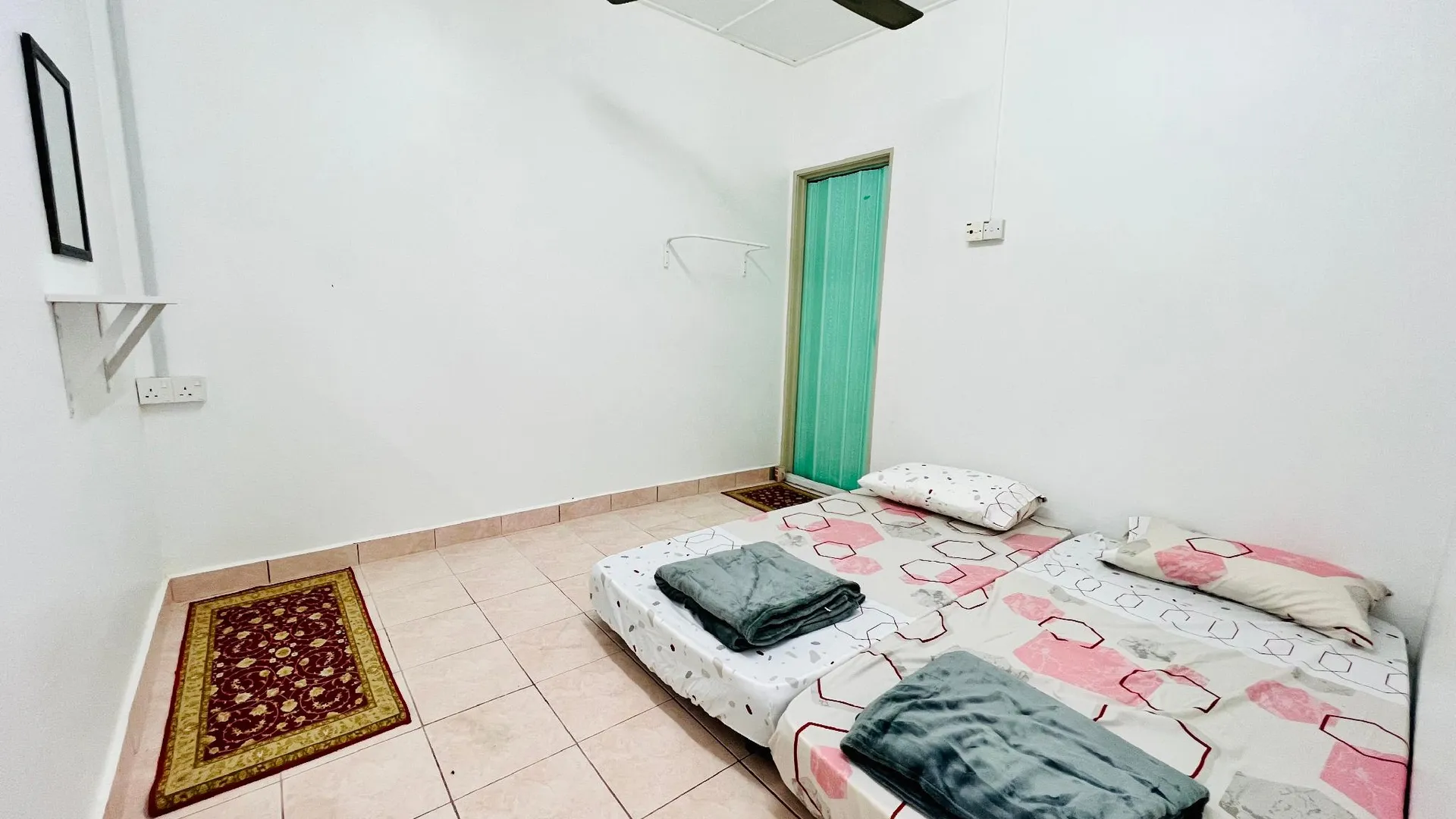 추카이 캄풍 부킷 쿠앙의 프라이빗 하우스 (90m², 침실 3개, 프라이빗 욕실 2개) 2성급 싱글룸 부대시설