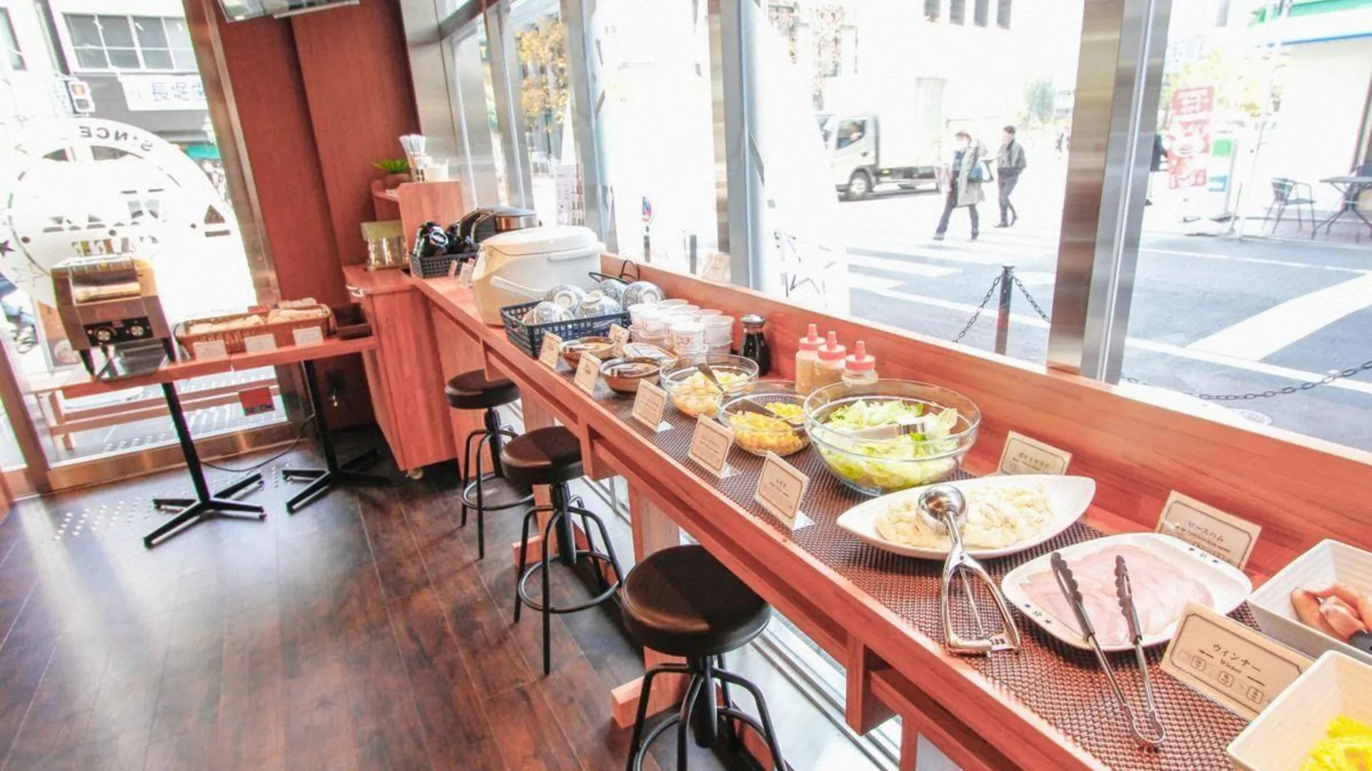 오사카 호텔 라이브맥스 신사이바시 이스트 2성급 호텔 외관