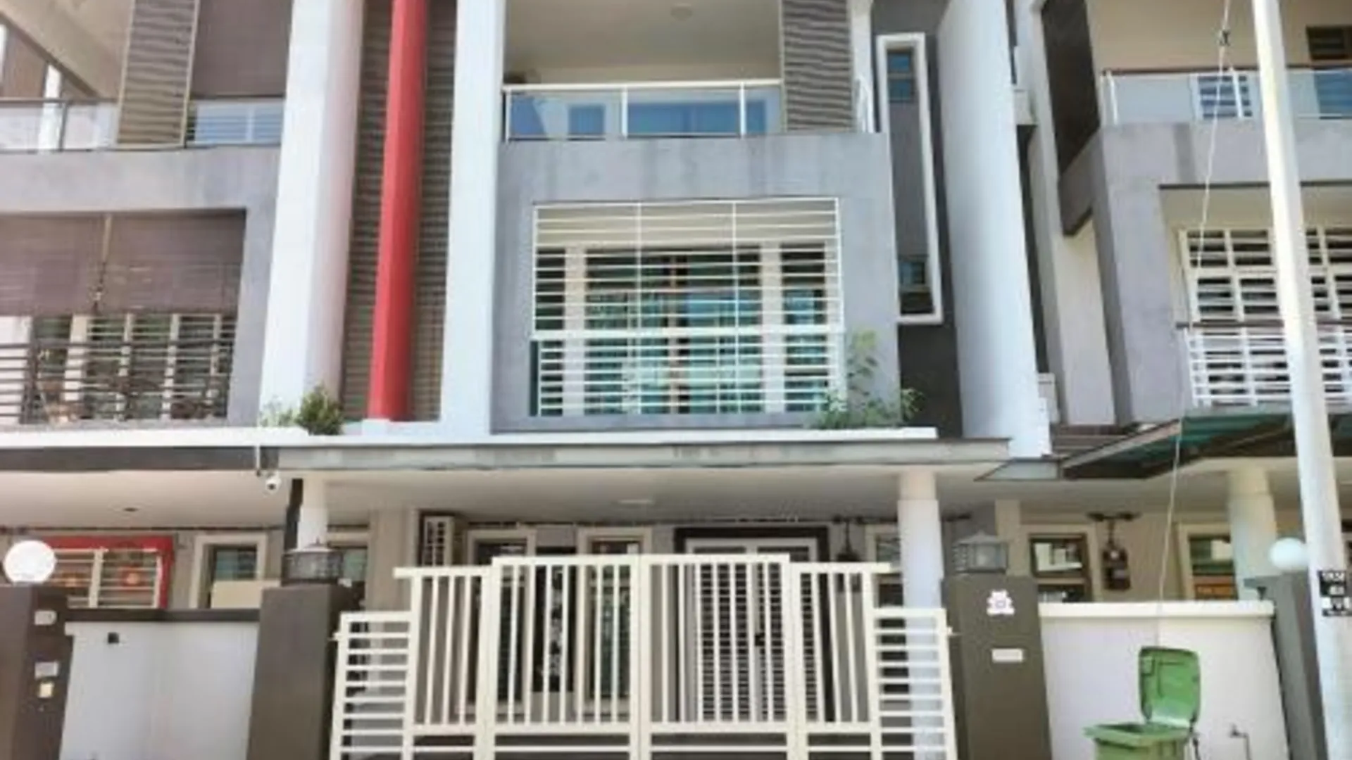 말라카 존커의 방갈로 (368m², 침실 7개, 프라이빗 욕실 6개) 3성급 게스트하우스 수영장