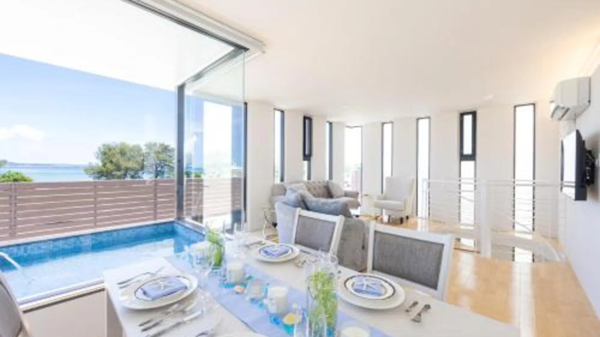 오키나와 본섬 白の楽園 Villa Blanc F 3성급 싱글룸 로비