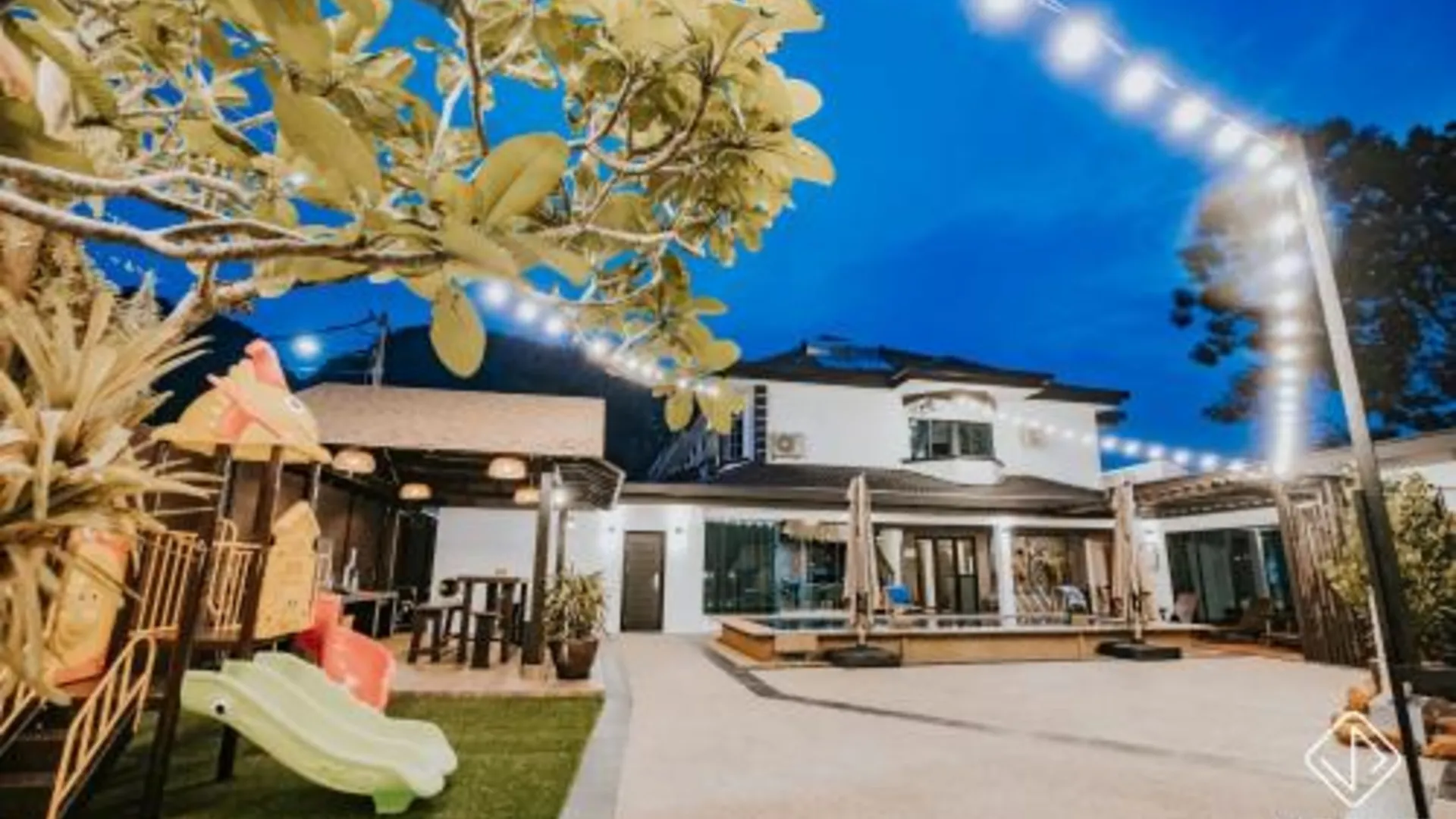 이포 이포 시티의 빌라 (2000m², 침실 6개, 프라이빗 욕실 5개) 4성급 게스트하우스 레스토랑