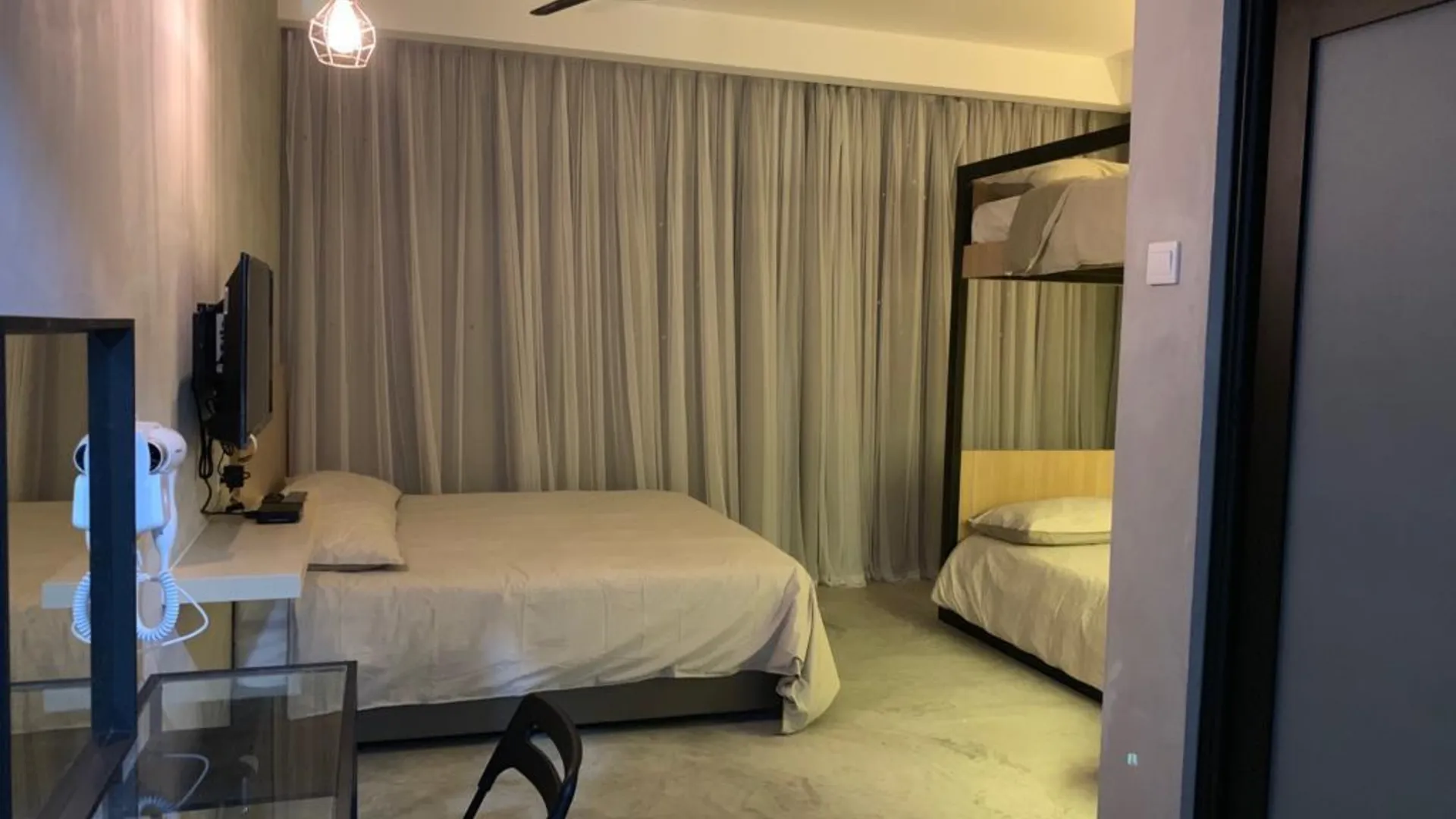 쿠안탄 쿠안탄 시티의 프라이빗 하우스 (130m², 침실 5개, 프라이빗 욕실 5개) 3성급 싱글룸 객실