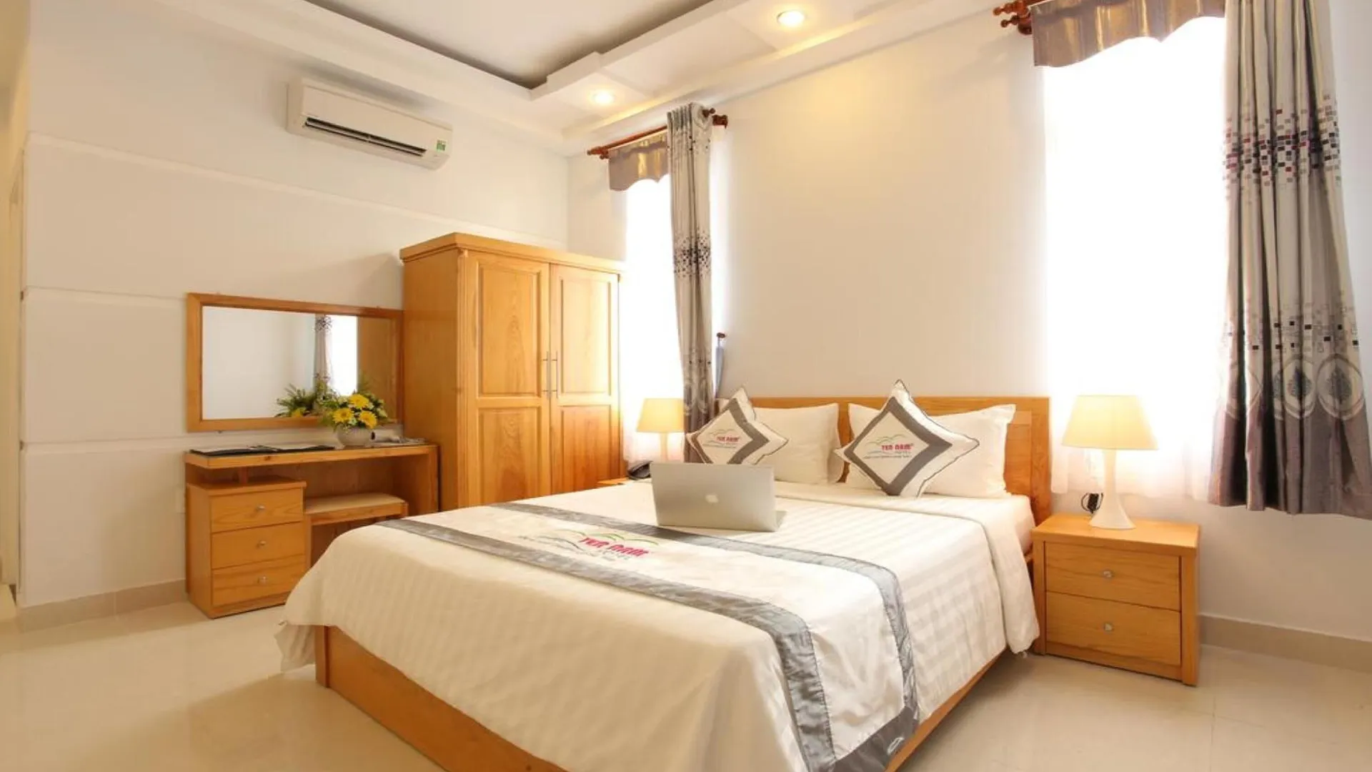 호치민 옌 남 호텔 응우옌 쫑 뚜웬 2성급 호텔 레스토랑