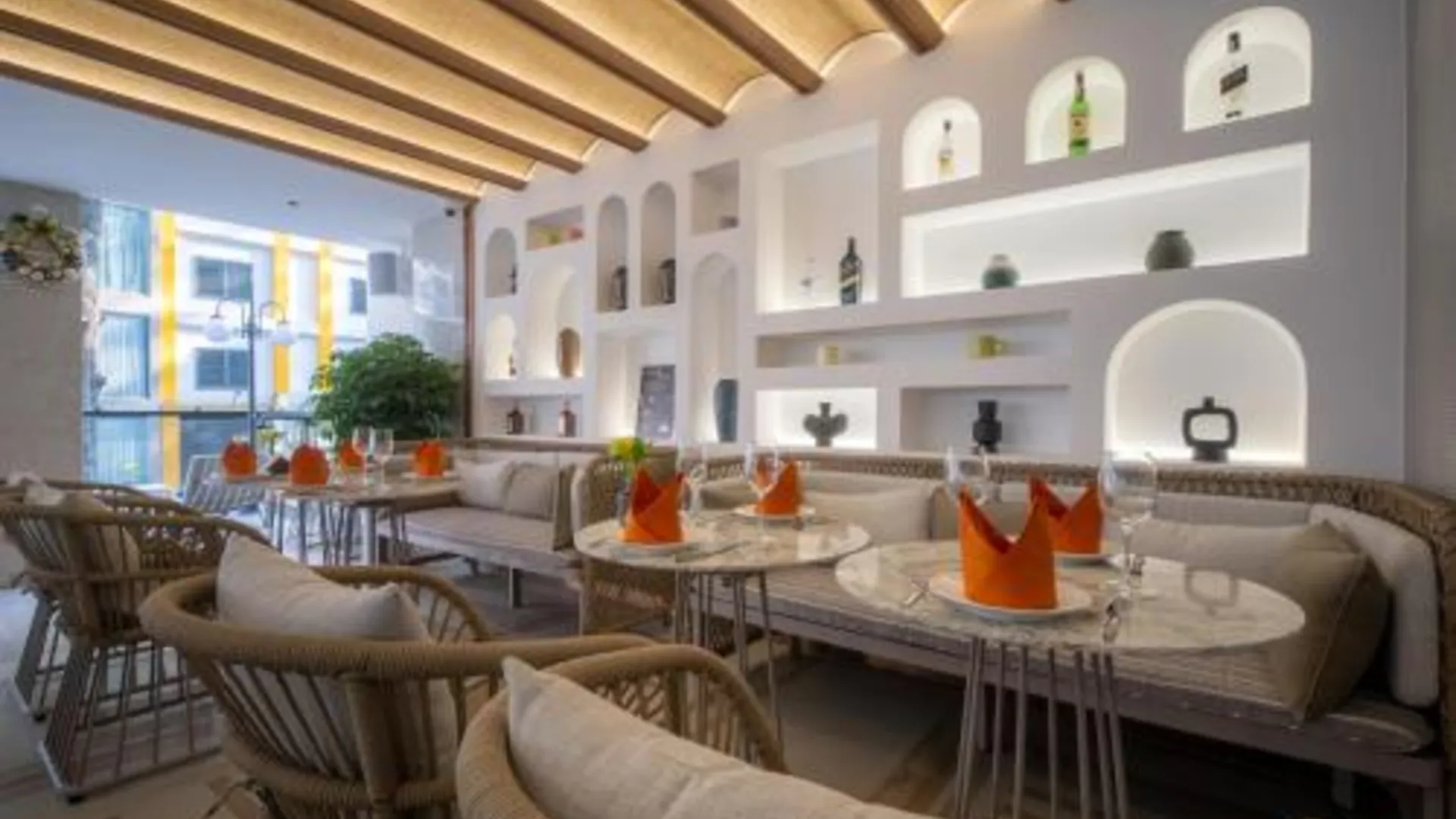 호치민 하모니 사이공 호텔 앤 스파 4성급 호텔 외관