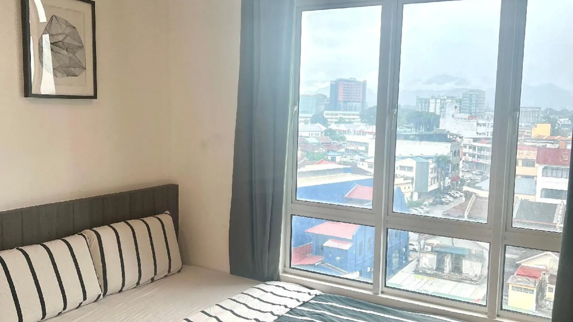 이포 캄풍 쿠차이의 프라이빗 하우스 (60m², 침실 2개, 프라이빗 욕실 2개) 4성급 게스트하우스 스위트룸