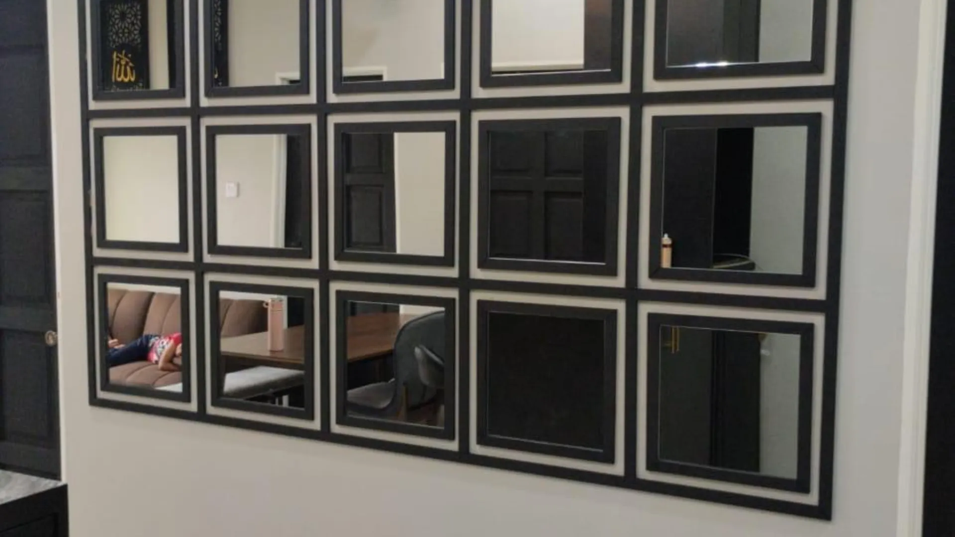 쿠알라 리피스 타만 네가라의 프라이빗 하우스 (1000m², 침실 3개, 프라이빗 욕실 1개) 2성급 싱글룸 전망