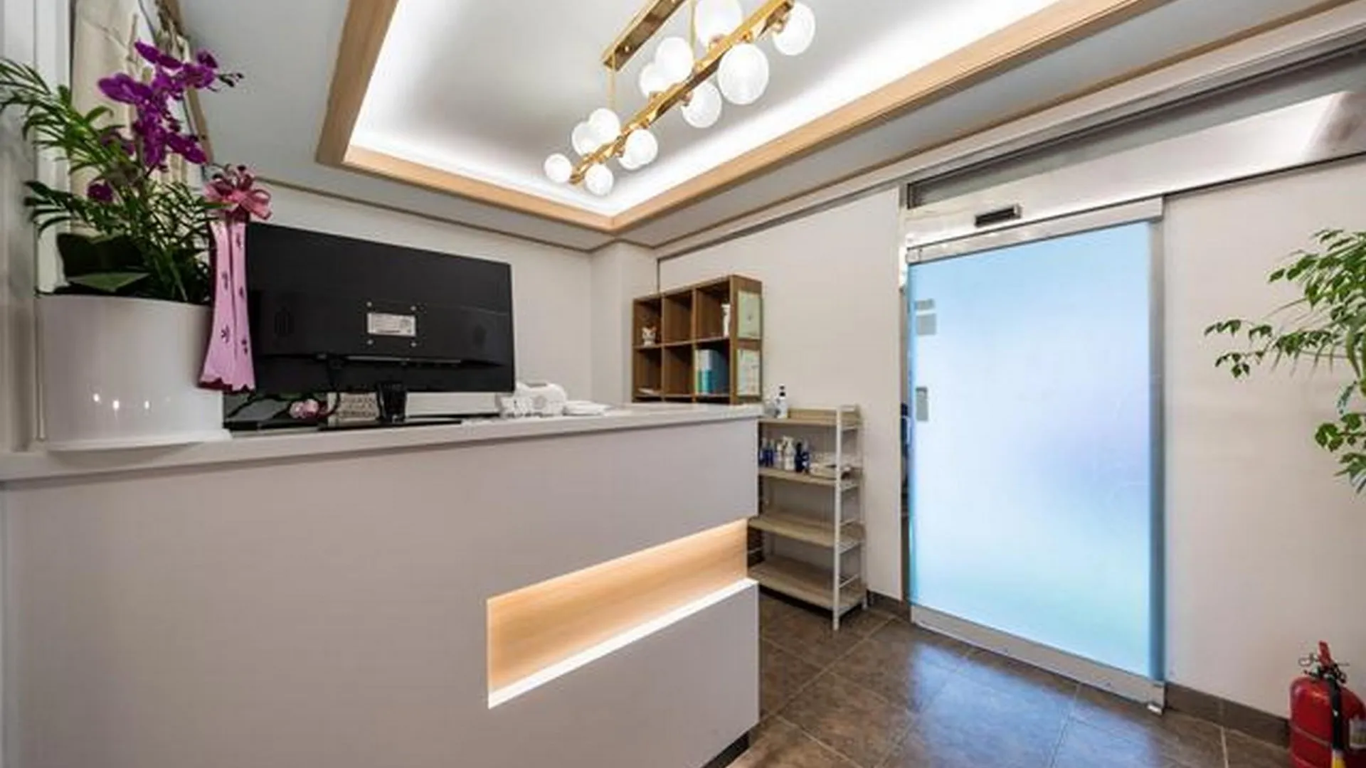 수원 수원시청역 하루 호텔 로비