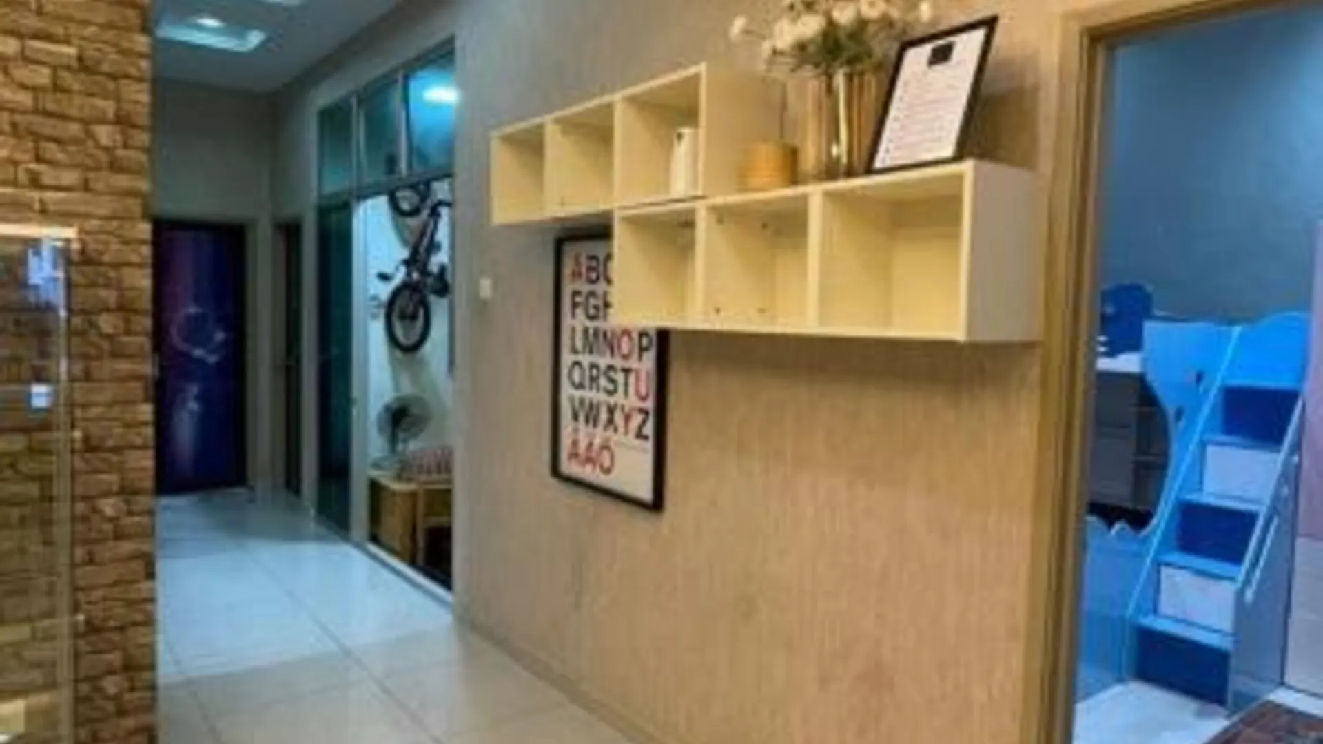 말라카 두리안 퉁갈의 프라이빗 하우스 (m², 침실 3개, 프라이빗 욕실 2개) 3성급 게스트하우스 수영장