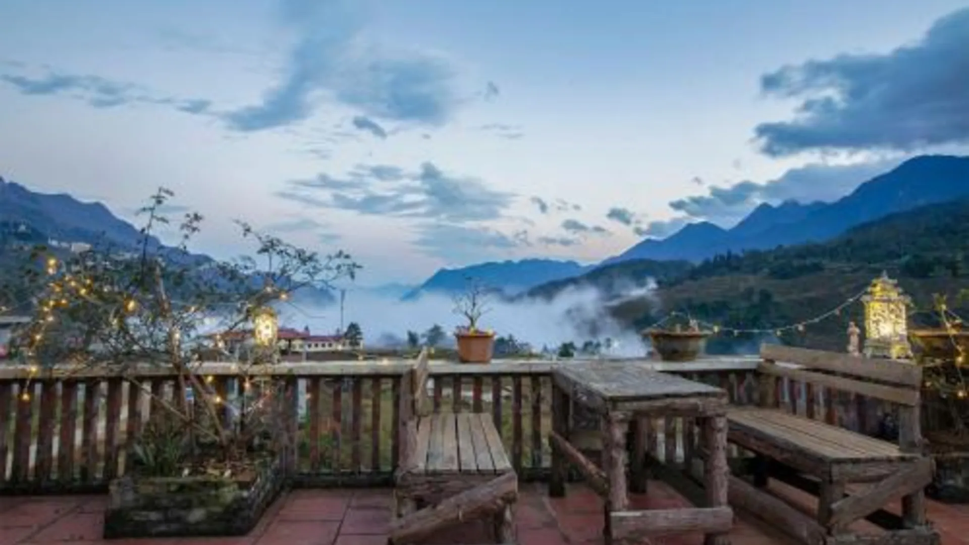 사파 Stone Paradise Homestay 4성급 게스트하우스 전망