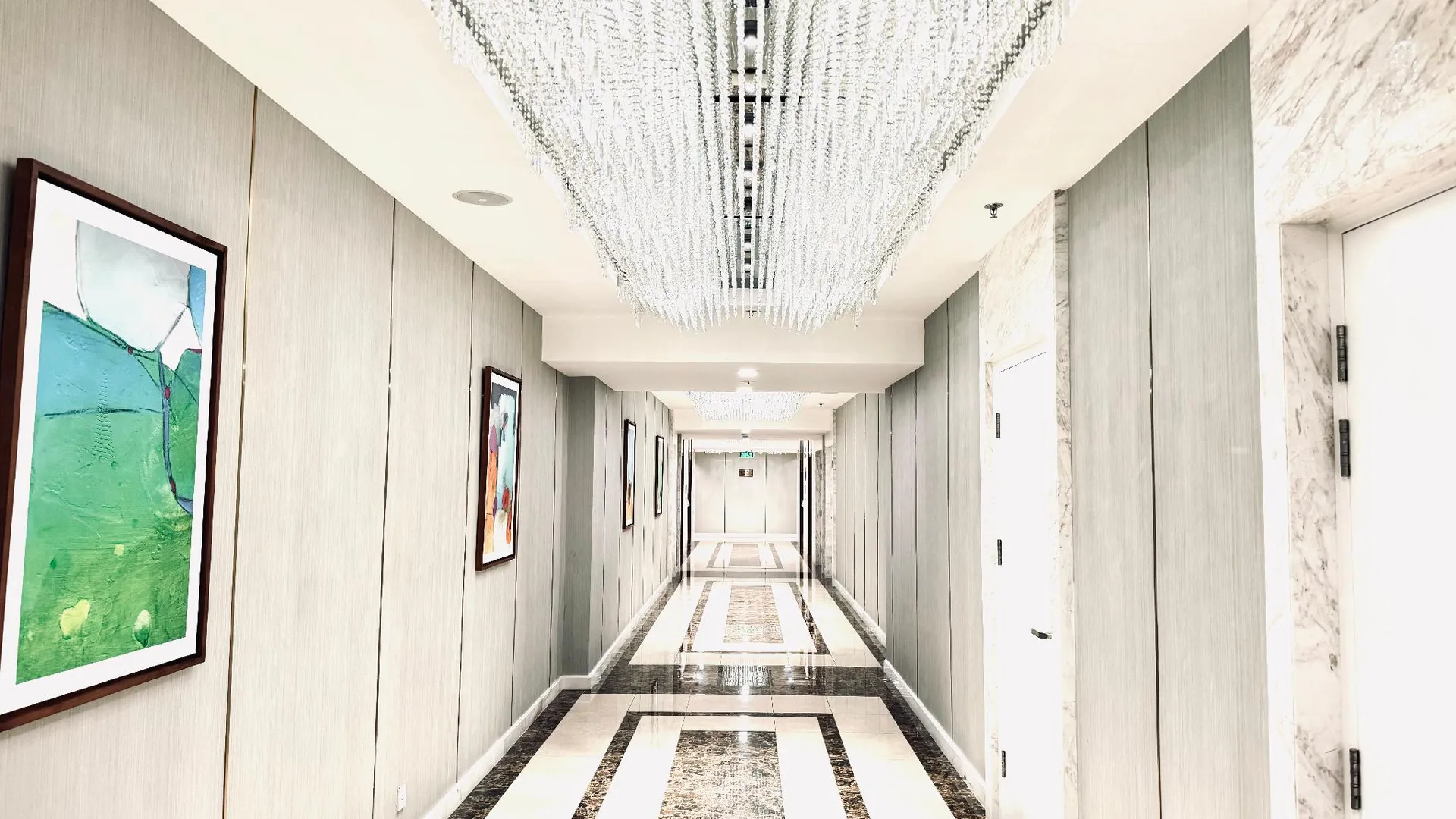 호치민 랜드마크 플러스 레지던스 럭셔리 스위트 5성급 호텔 레스토랑