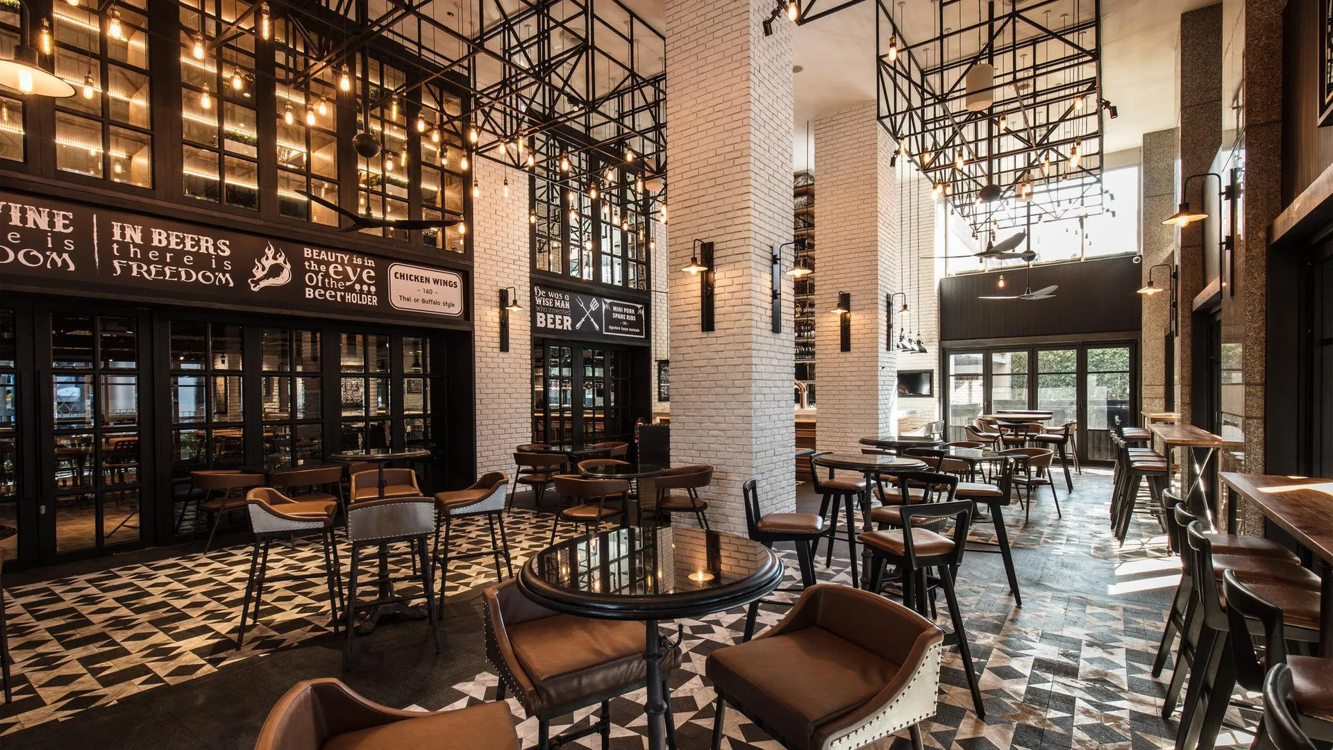 방콕 홀리데이 인 방콕 바이 IHG 4성급 호텔 로비