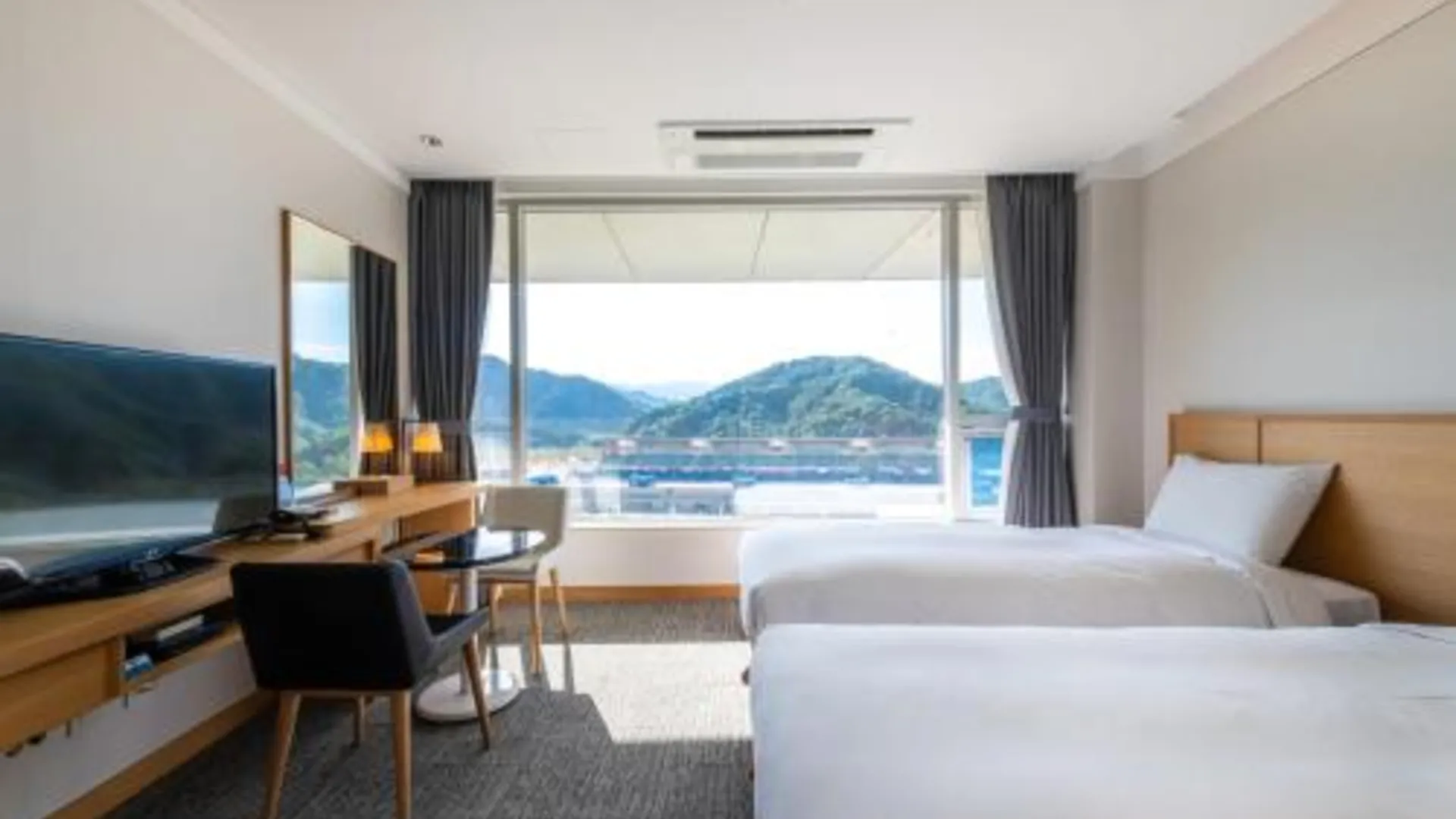 인제 테이크 호텔 & 리조트 인제 스피디움 호텔 스위트룸