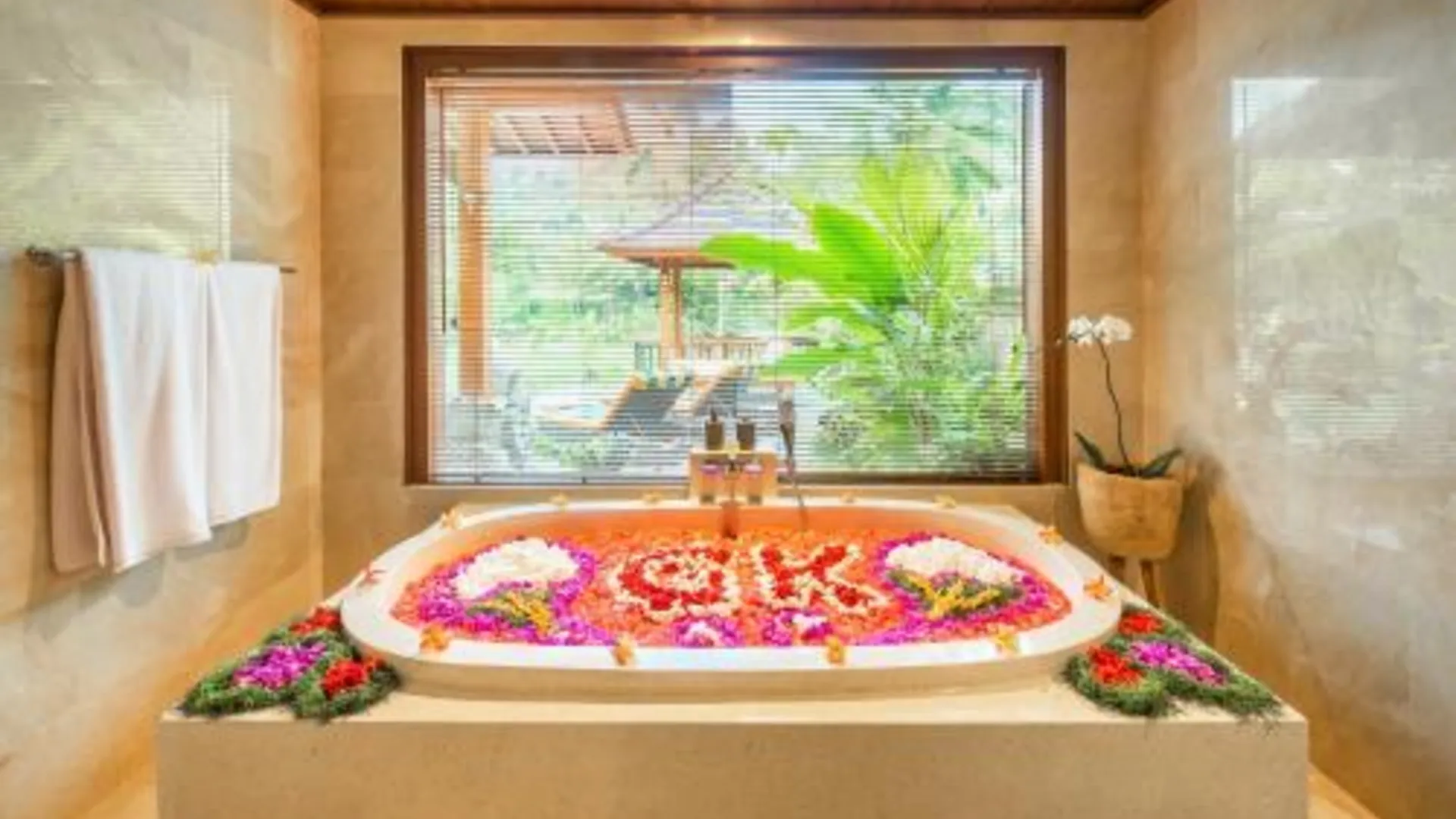 발리 GK 발리 리조트 4성급 호텔 수영장